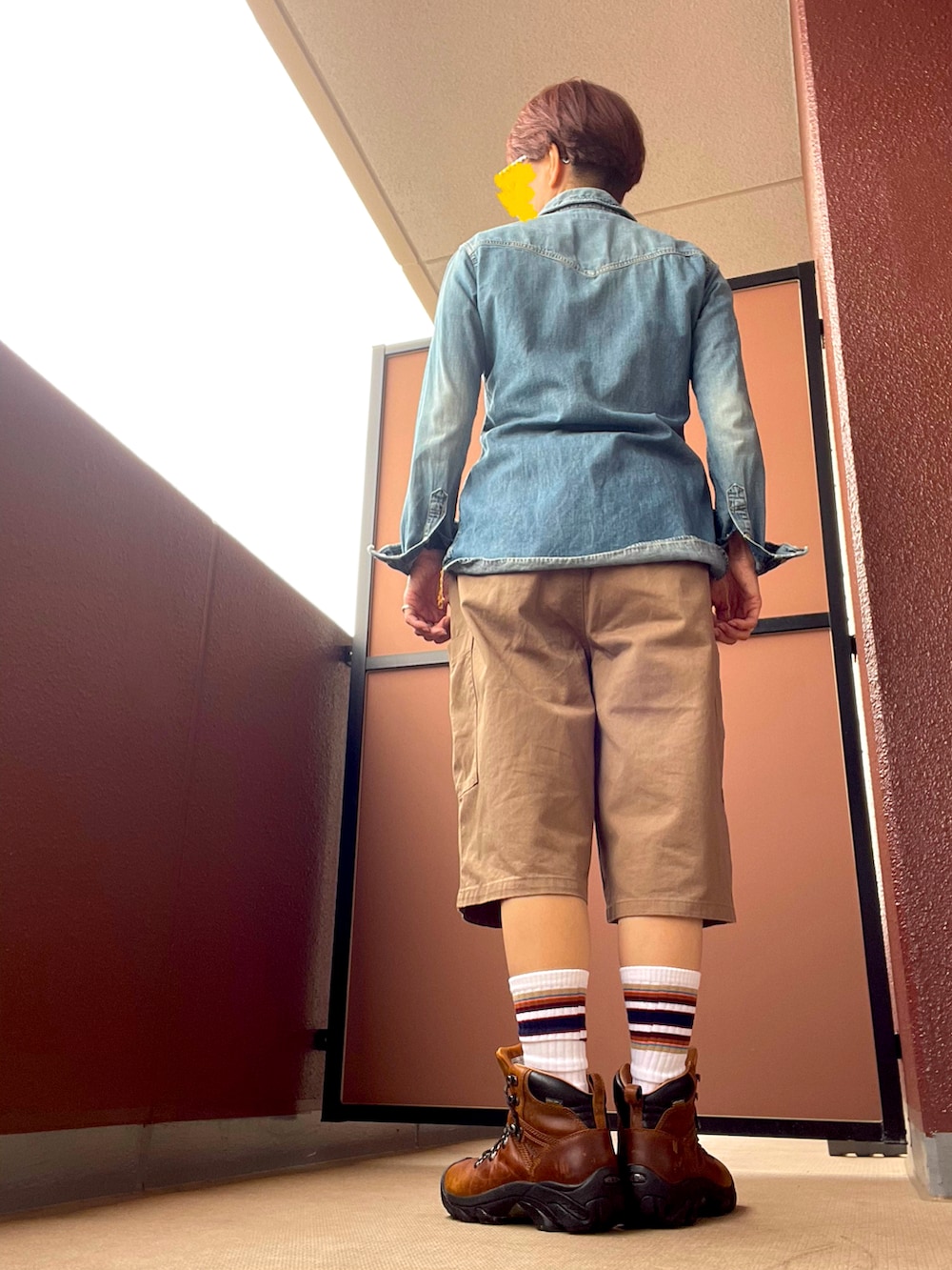 その他のシャツ/ブラウス、その他のその他シューズ、その他のその他パンツを着用したレディースの秋コーディネートの3枚目の写真