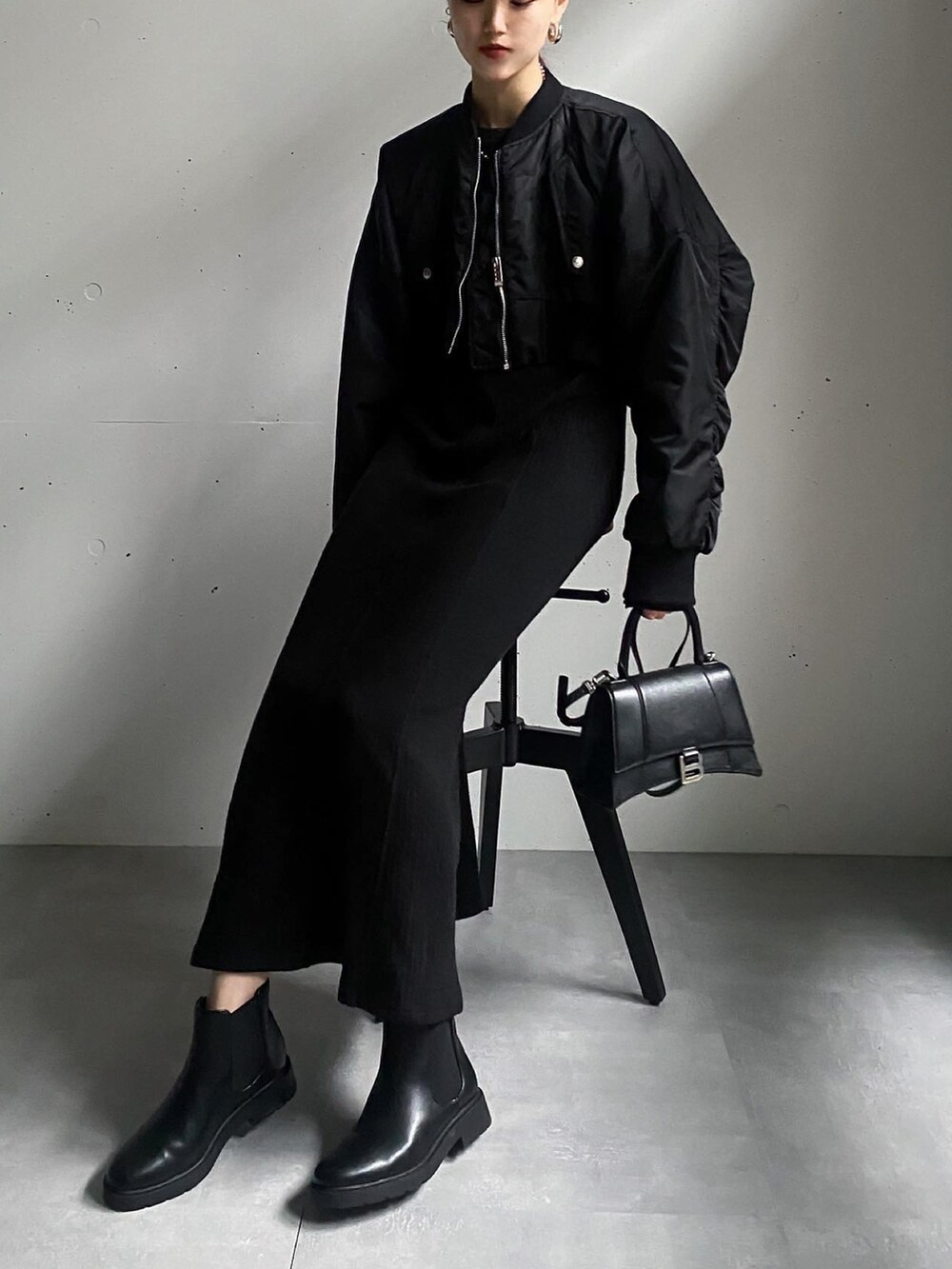 K A R E N｜BALENCIAGAのショルダーバッグを使った