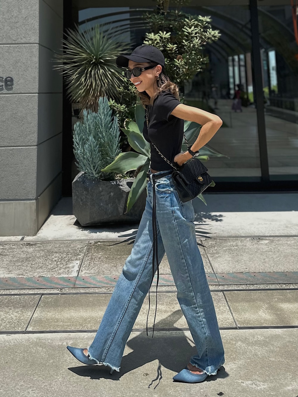 【デニムコーデにも相性抜群】CHANEL★トート★希少イエロー Oo.hiro.oO|CHANELのバッグを使ったコーディネート - WEAR
