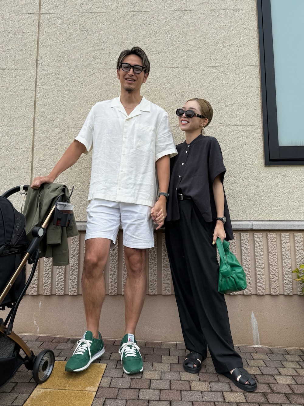 「夏ルックで気分アップ、夏コーデ、半袖シャツ、グルカサンダル、ブラックコーデ、ブラック、シャツスタイル、スラックス、カラー×コーデ、40代ファッション、大人カジュアル、シンプルコーデ、きれいめカジュアル、休日スタイル」｜「for/cの[新色追加]リネンライクバンドカラーブラウス【サスティナブル】（シャツ/ブラウス、ブラック系）」を使った、Oo.hiro.oOさん（骨格ナチュラル・レディース・159cm）の夏コーディネートの2枚目の写真