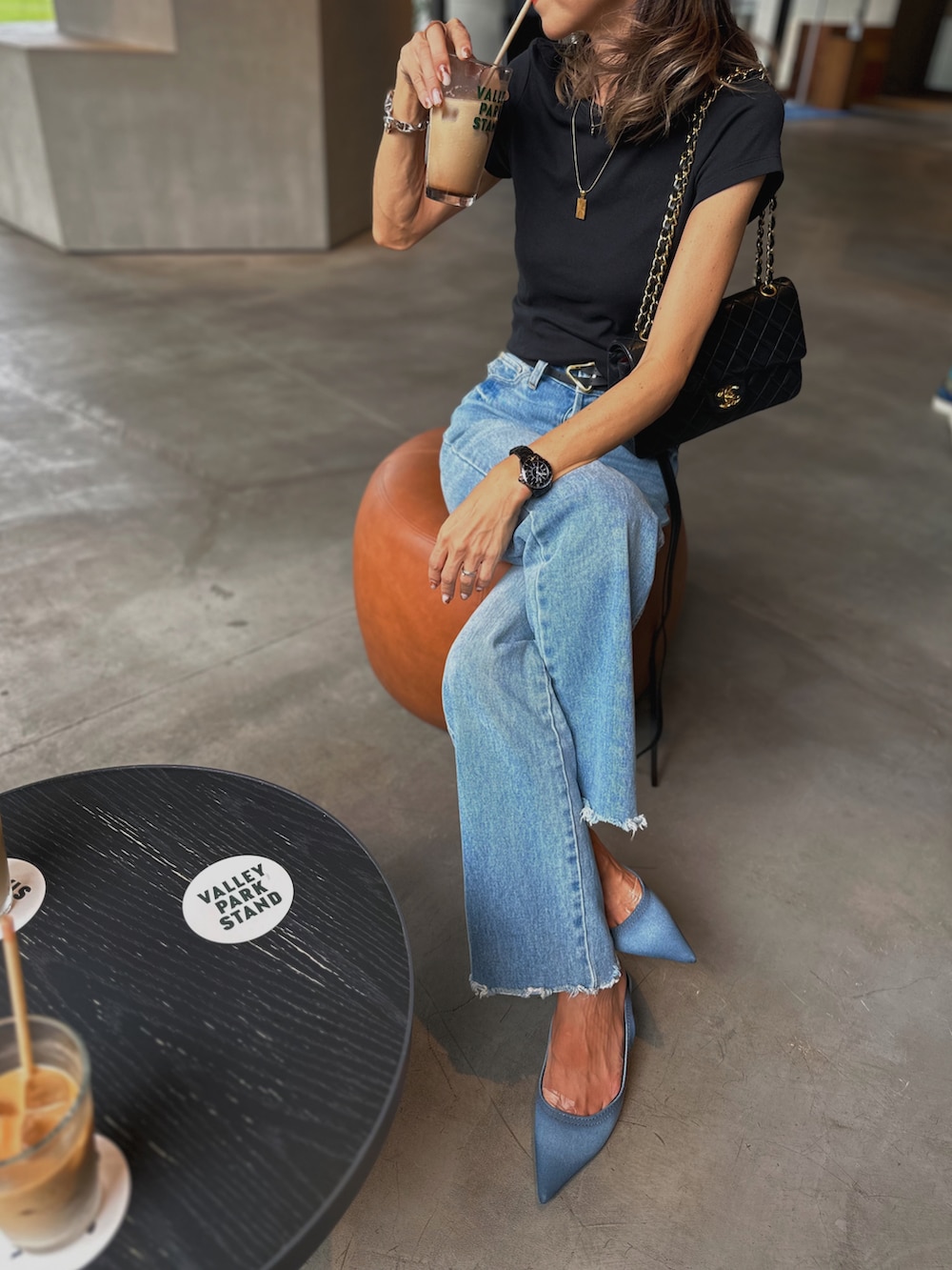【デニムコーデにも相性抜群】CHANEL★トート★希少イエロー Oo.hiro.oO｜CHANELのバッグを使ったコーディネート - WEAR
