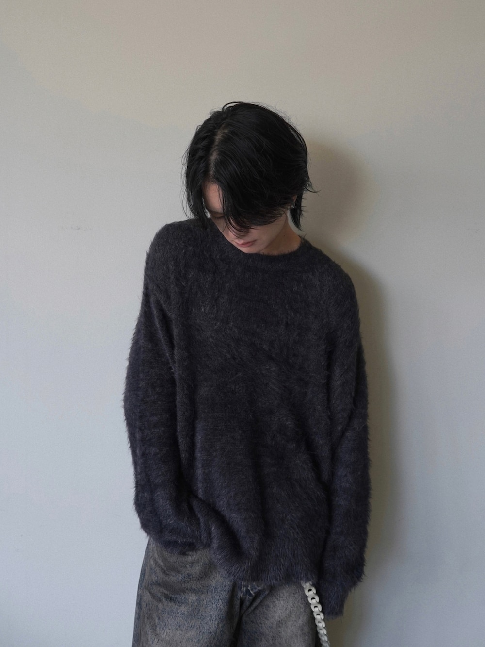 げんじさんの「FEATHER SMOOTH MELANGE KNIT（WYM LIDNM）」を使ったコーディネートの3枚目の写真