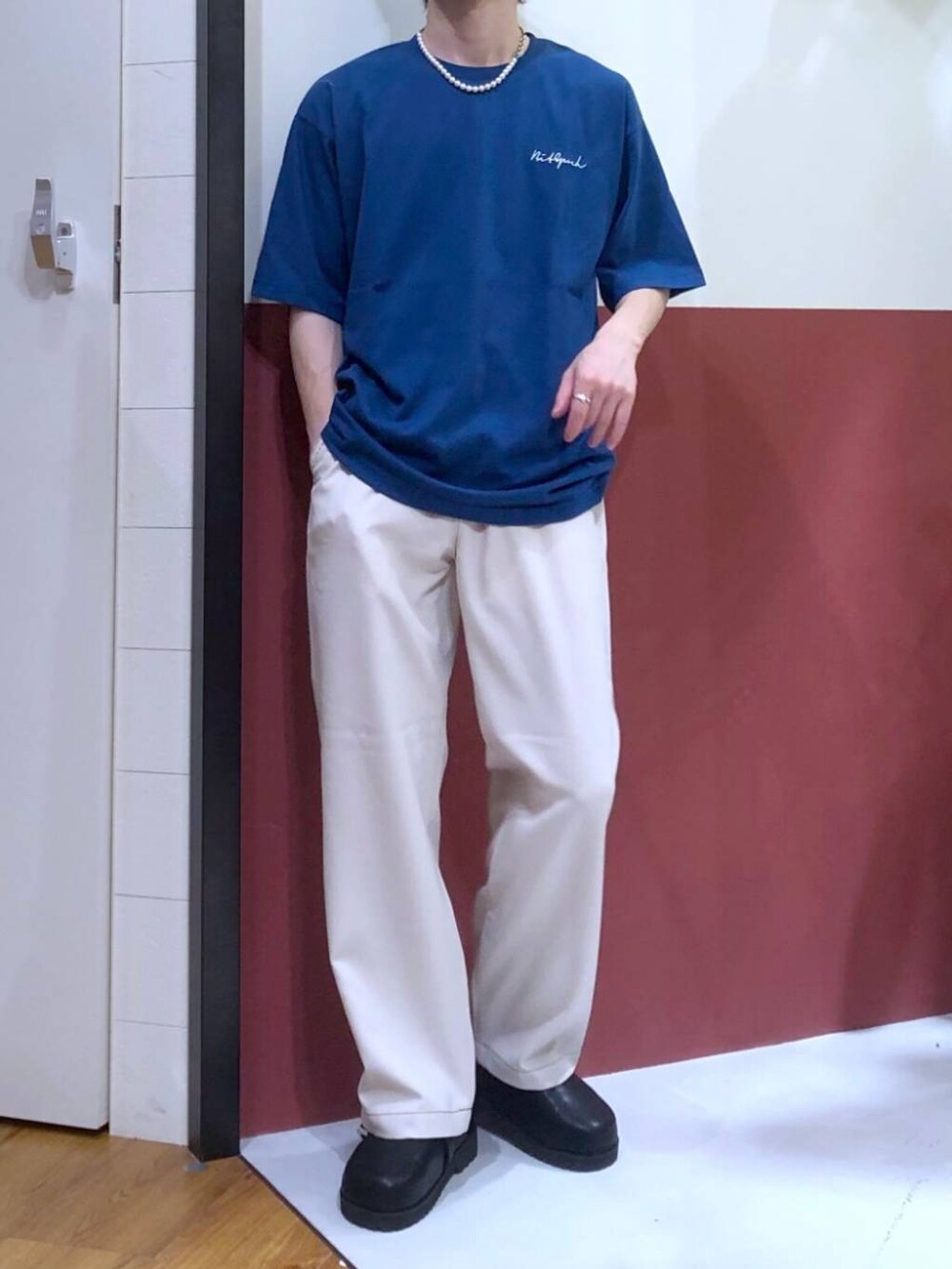 「低身長、スポーティ、アウトドア、RAGEBLUE、きれいめ、カジュアル、ラフ、ゆったり、オーバーサイズ、女子ウケ、サンダル、リング、タンクトップ、Tシャツ」｜「RAGEBLUEのウエスタンメタルベルトモックサンダル/シンセティックレザーモックサンダル（サンダル、ブラック系）」を使った、覇都さん（メンズ・162cm）の夏コーディネートの5枚目の写真