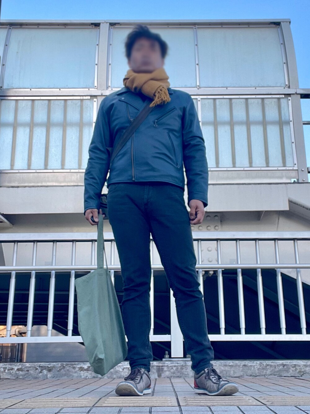 「AVIREX、MEN'SMELROSE、e-JEANS、lanvan et blue、きれいめカジュアル、ライダース、スリムデニム」｜「AVIREXのアイテム（モッズコート、ブルー系）」を使った、Tore@minさん（メンズ・174cm）の冬コーディネートの5枚目の写真