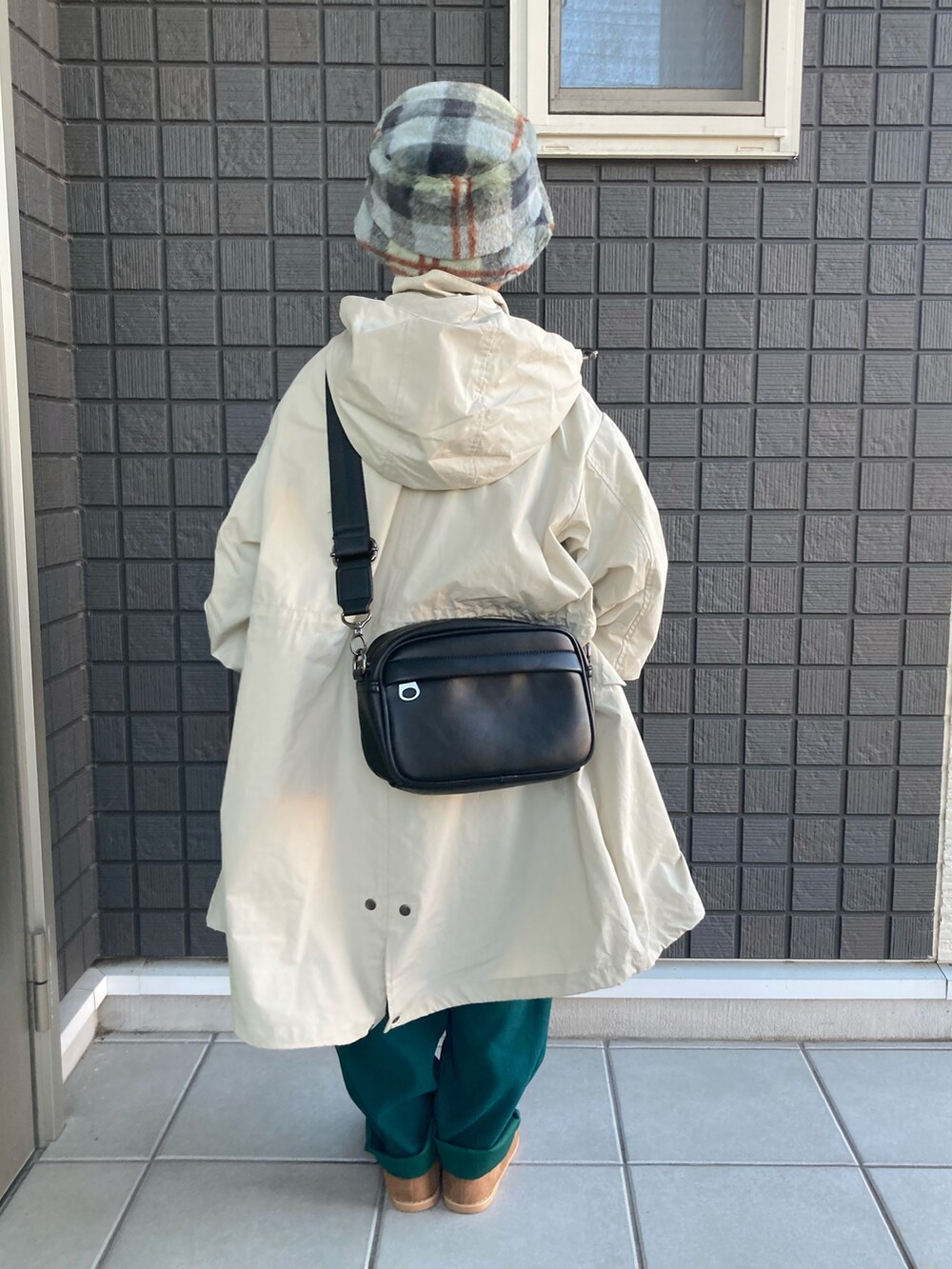 「モッズコート、スエード、スウェット、コクーンシルエット、ワイドパンツ、グリーン、ショートブーツ、ショルダーバッグ、バケットハット、もこもこ、プチプラ、男の子、8歳、小学生、ありがとう꒰๑͒ ु•ꇵ͒•`๑͒꒱☁︎」｜「LOWRYS FARMの３ＷＡＹモッズコート　343112（モッズコート、ベージュ系）」を使った、☁︎•ꇵ͒•`s☺︎+sa*॰¨̮さん（キッズ・122cm）の秋コーディネートの3枚目の写真