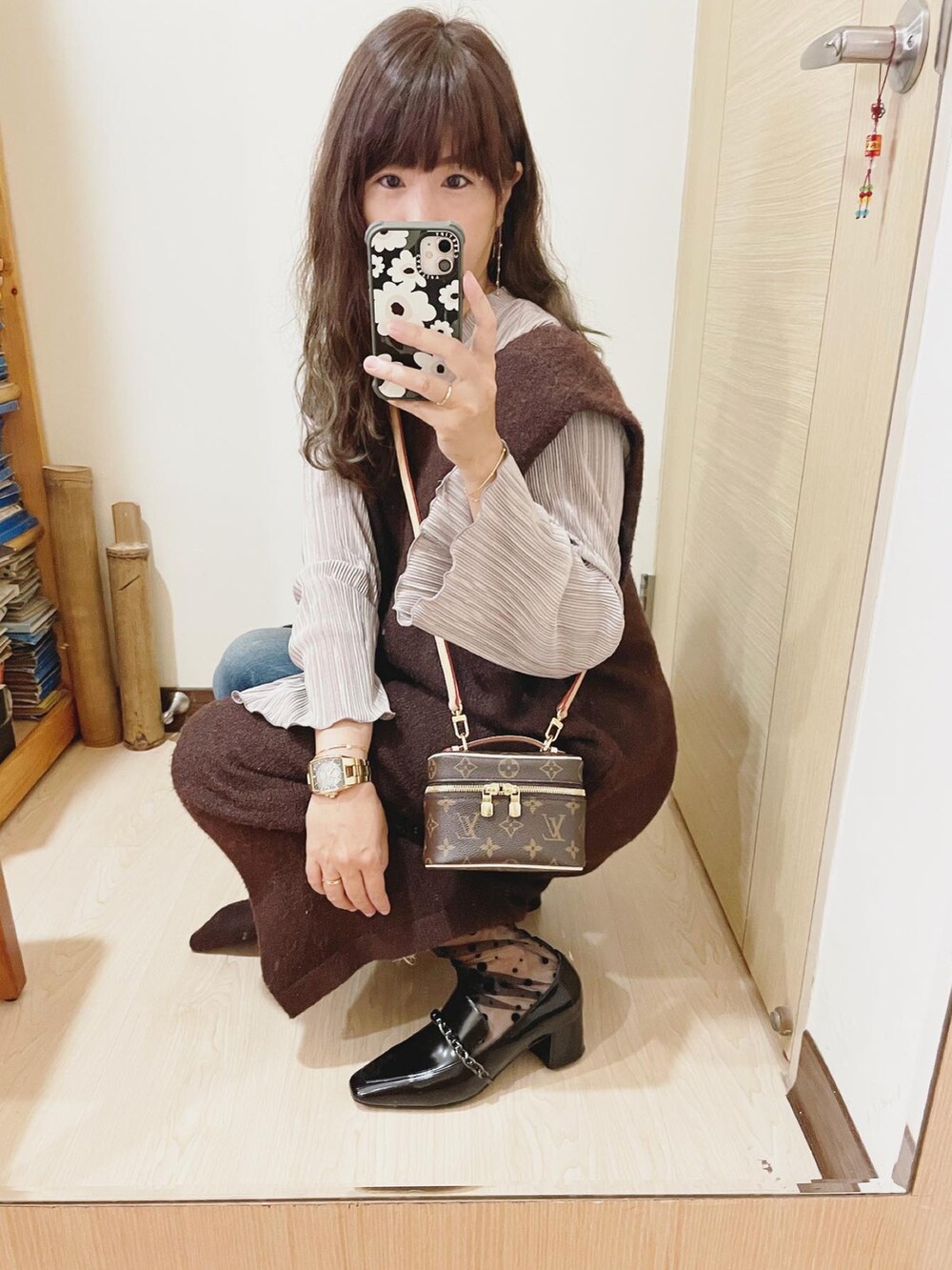 「blueeast、CFT.、LouisVuitton、nice nano、WIRED、ASinternational、Taiwan」｜「CFT.のアイテム（トップス、ブラウン系）」を使った、Winnie C 🇹🇼さん（レディース・163cm）の春コーディネートの2枚目の写真
