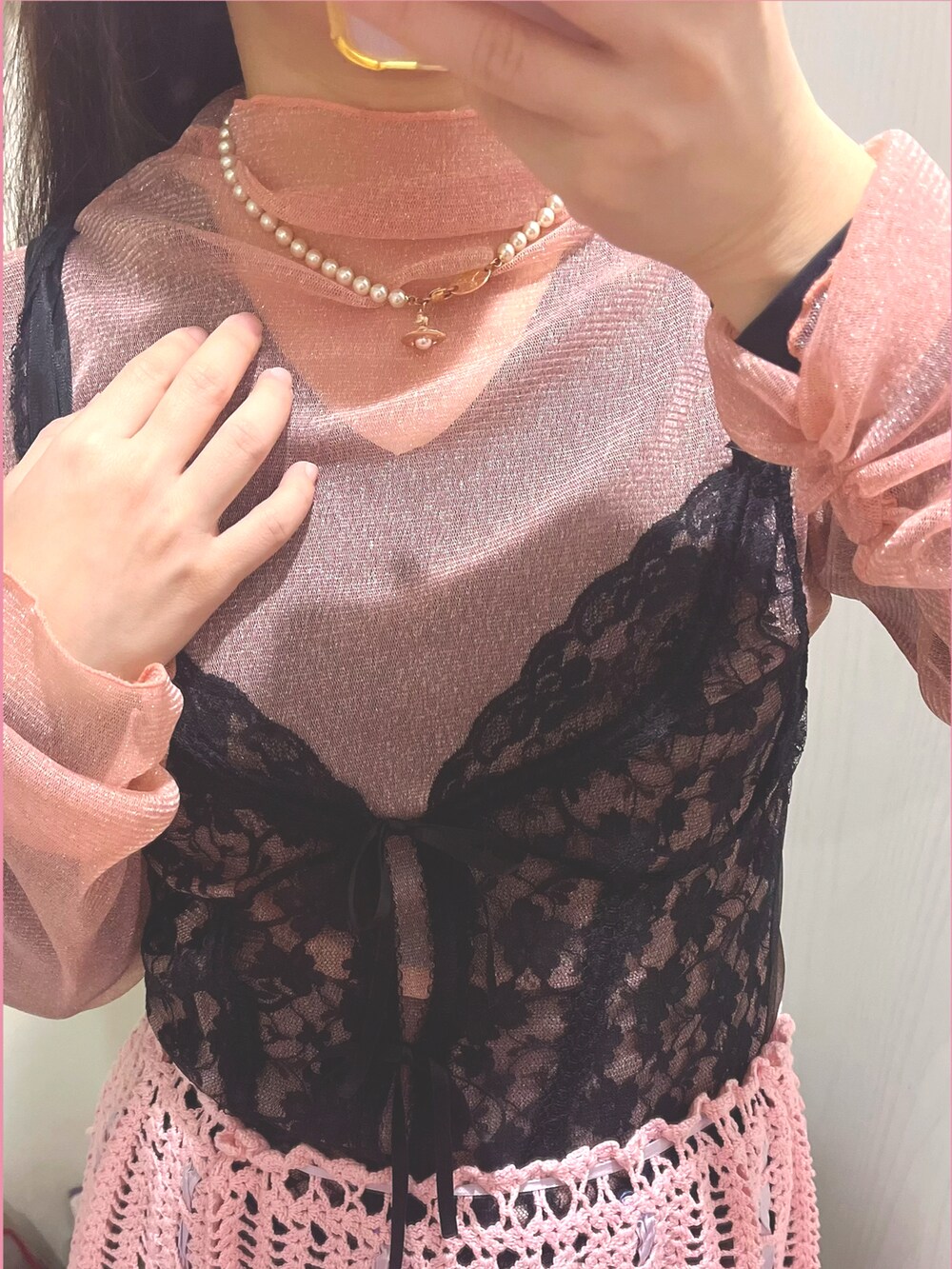 「AUNT MARIE'S、ランジェリーワンピース、vintage、古着」｜「VINTAGEのアイテム（アンダーウェア、ブラック系）」を使った、andidilianさん（レディース・157cm）の冬コーディネートの3枚目の写真