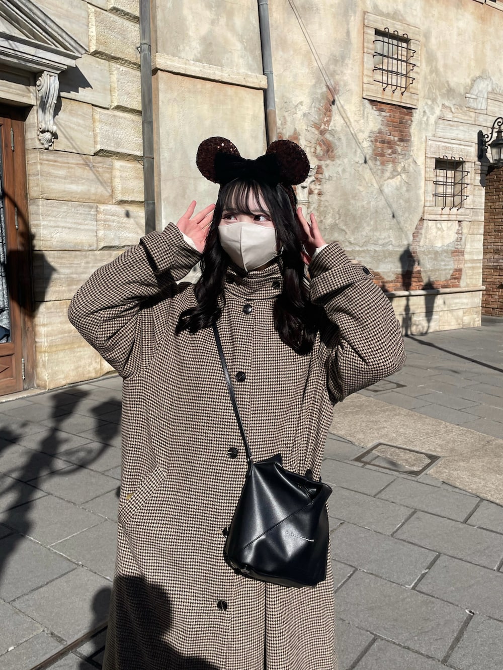 「真冬のあったかスタイル、今日のコーデ、おでかけコーデ、着回しコーデ、冬服、おしゃれさんと繋がりたい、いいね、save、フォローお願いします🤑」｜「MM6 Maison MargielaのMM6 Japanese Crossbody BAG（ショルダーバッグ、ブラック系）」を使った、rinさん（レディース・162cm）の冬コーディネートの2枚目の写真