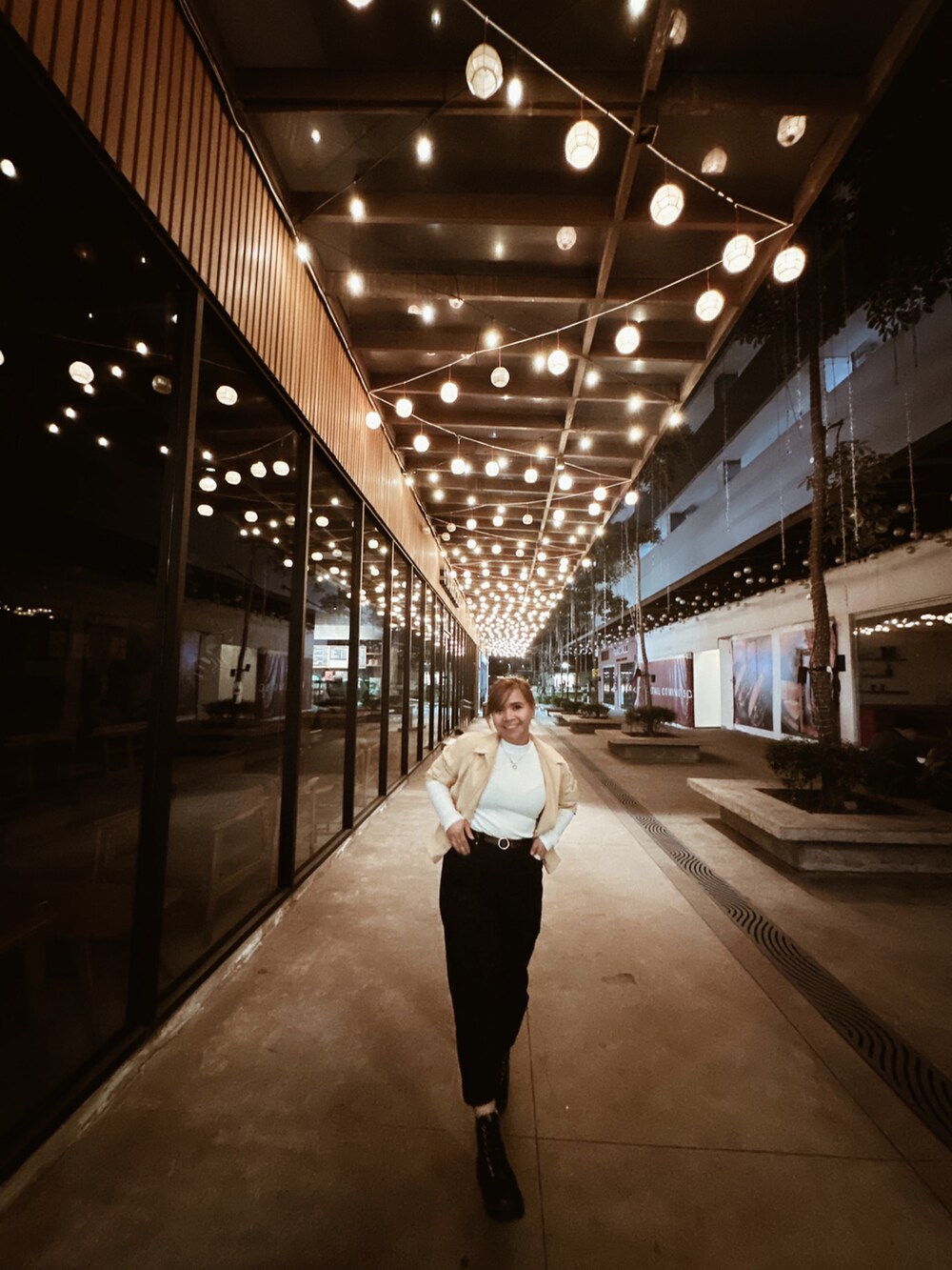 「Terranova、UNIQLO、H&M、cocoxfifi、ootd、STYLE、working style、WORKWEAR」｜「terranovaのアイテム（その他トップス、ホワイト系）」を使った、Eunice Anne Peñalaさん（レディース・152cm）の冬コーディネートの3枚目の写真