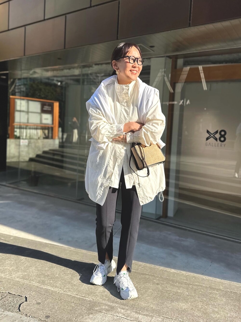 「きれいめカジュアル、大人カジュアル、春、春カラー、休日コーデ、ストリート、高身長コーデ、スポーツミックス、モノトーン」｜「NOLLEY’Sのタッサー撥水スタンドコート（その他アウター、ホワイト系）」を使った、nol matsubaさん（レディース・167cm）の冬コーディネートの5枚目の写真