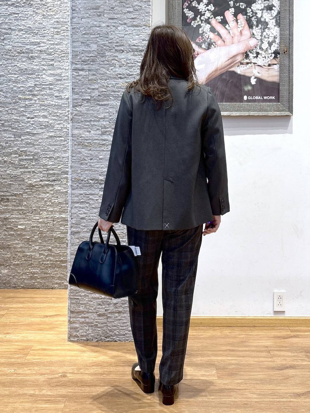 レディースの秋コーディネートの3枚目の写真