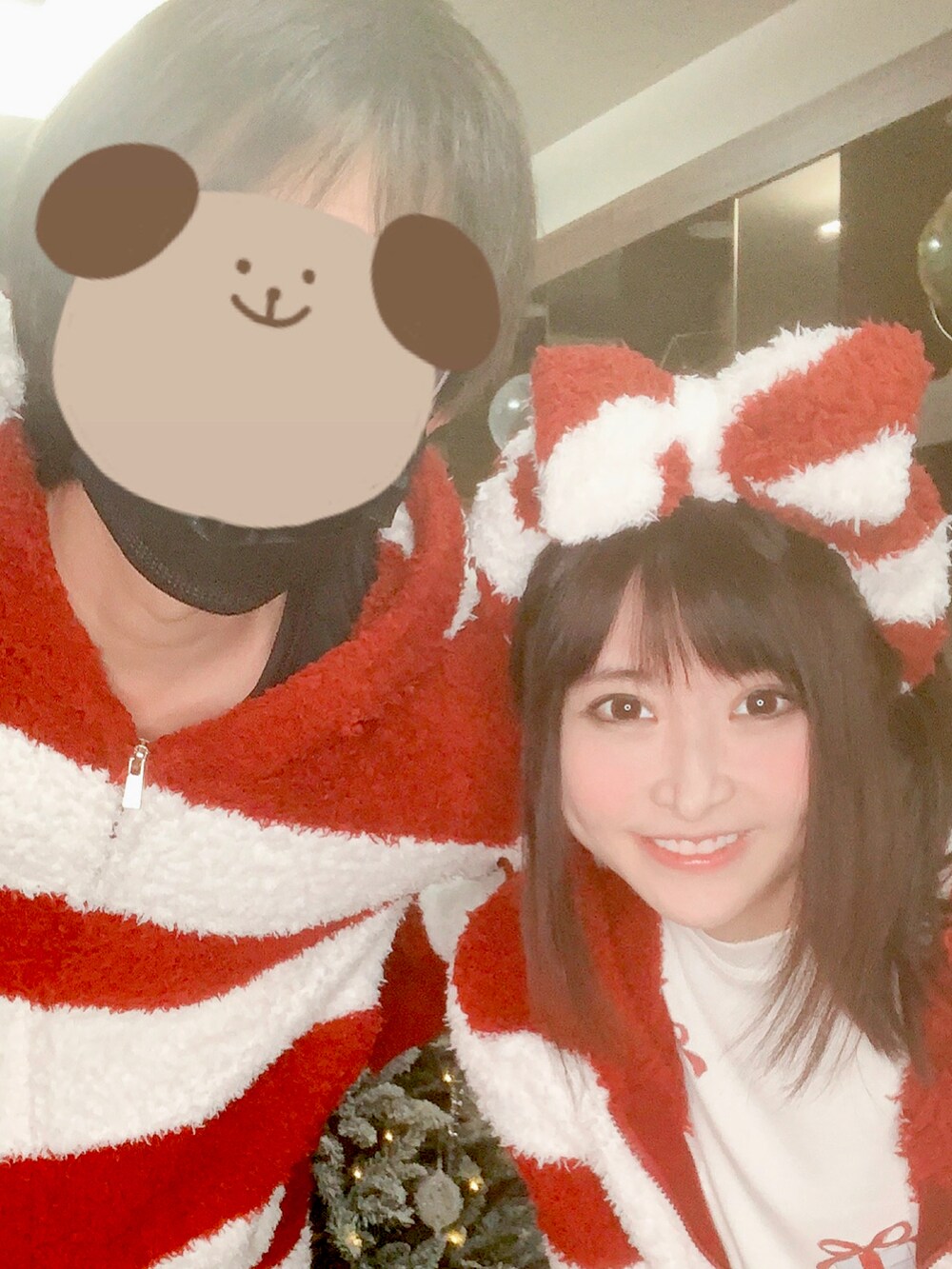 レッド系のルームウェア/パジャマ、レッド系のルームウェア/パジャマ、レッド系のルームウェア/パジャマを着用したレディースの冬コーディネートの2枚目の写真