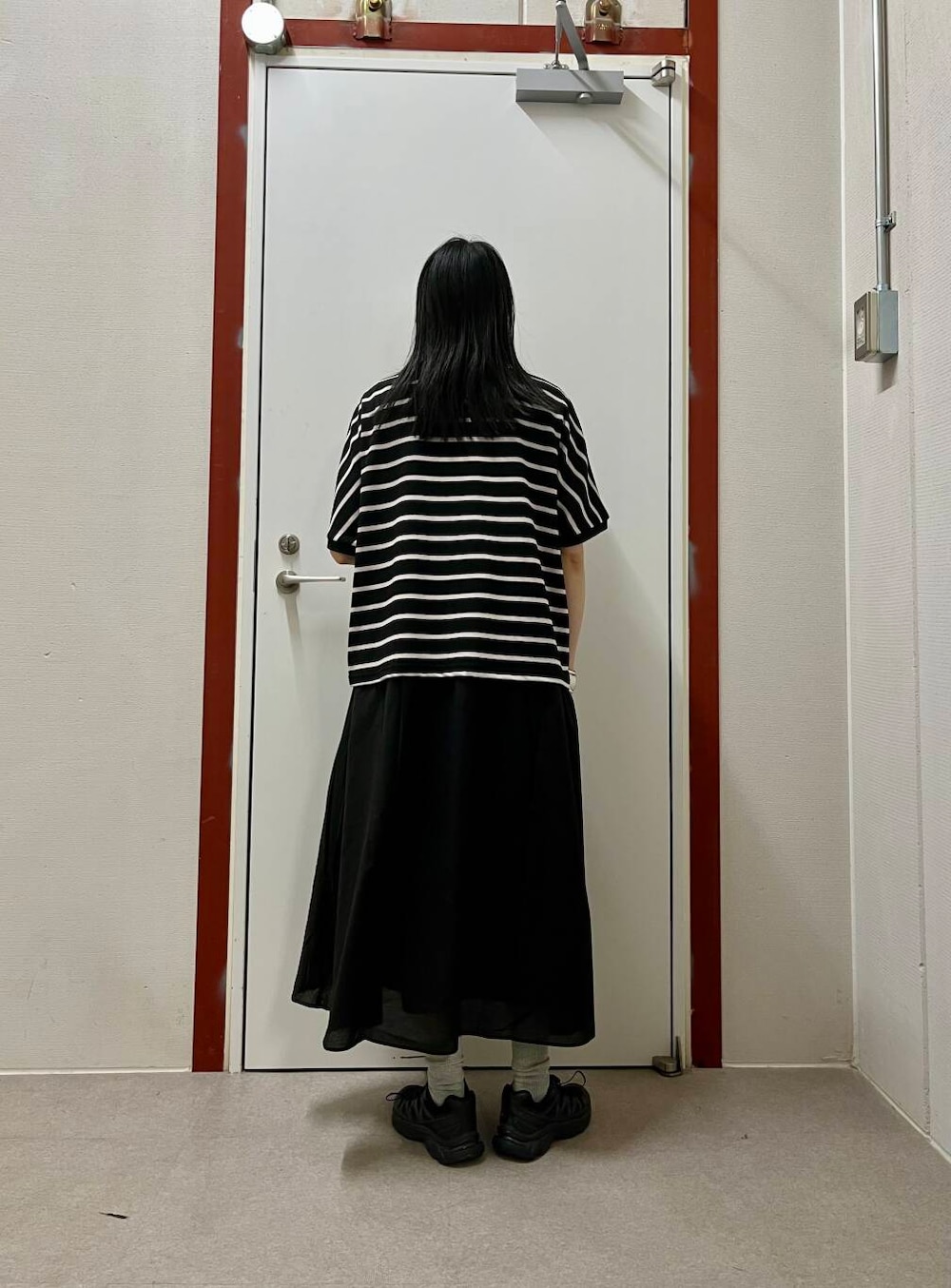 「newarrival、doors」｜「URBAN RESEARCH DOORSの2WAYタンクトップレイヤードワンピース（ワンピース、ブラック系）」を使った、pyonさん（レディース・161cm）の夏コーディネートの3枚目の写真