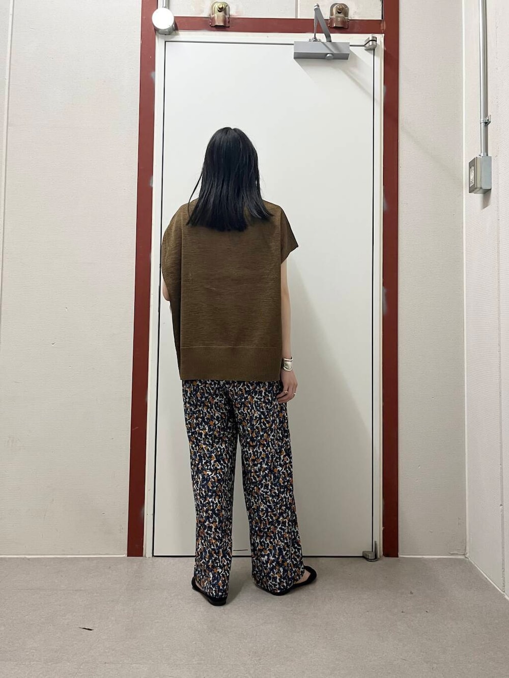 「newarrival、doors」｜「URBAN RESEARCH DOORSの『一部WEB限定カラー』セパレートフラットサンダル（サンダル、ブラック系）」を使った、pyonさん（レディース・161cm）の夏コーディネートの3枚目の写真