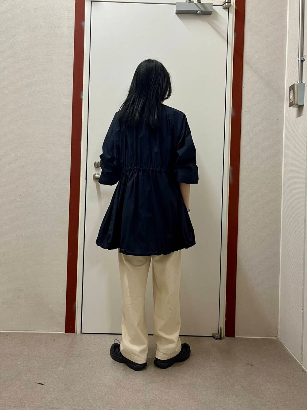 「かぐれ、newarrival、doors、春のジャケットスタイル」｜「URBAN RESEARCH DOORSのギャザーノーカラーブルゾン（ブルゾン、ブルー系）」を使った、pyonさん（レディース・161cm）の春コーディネートの3枚目の写真