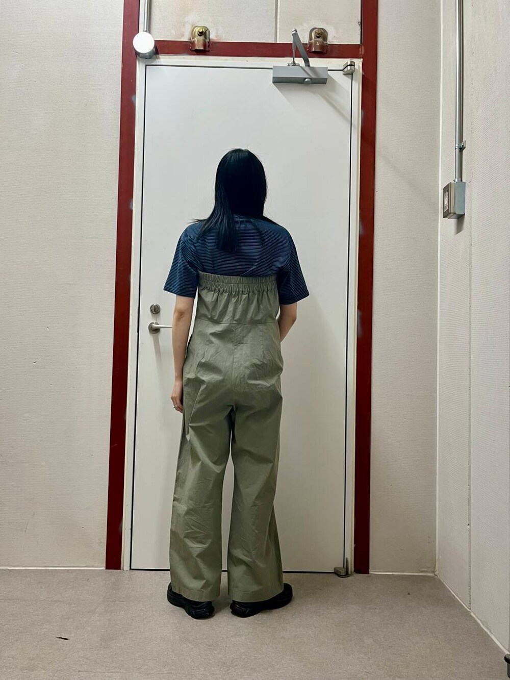 「FORK&SPOON、newarrival」｜「FORK&SPOONのFORK&SPOON　マルチカラーボーダーTシャツ（Tシャツ/カットソー、ブルー系）」を使った、pyonさん（レディース・161cm）の夏コーディネートの3枚目の写真