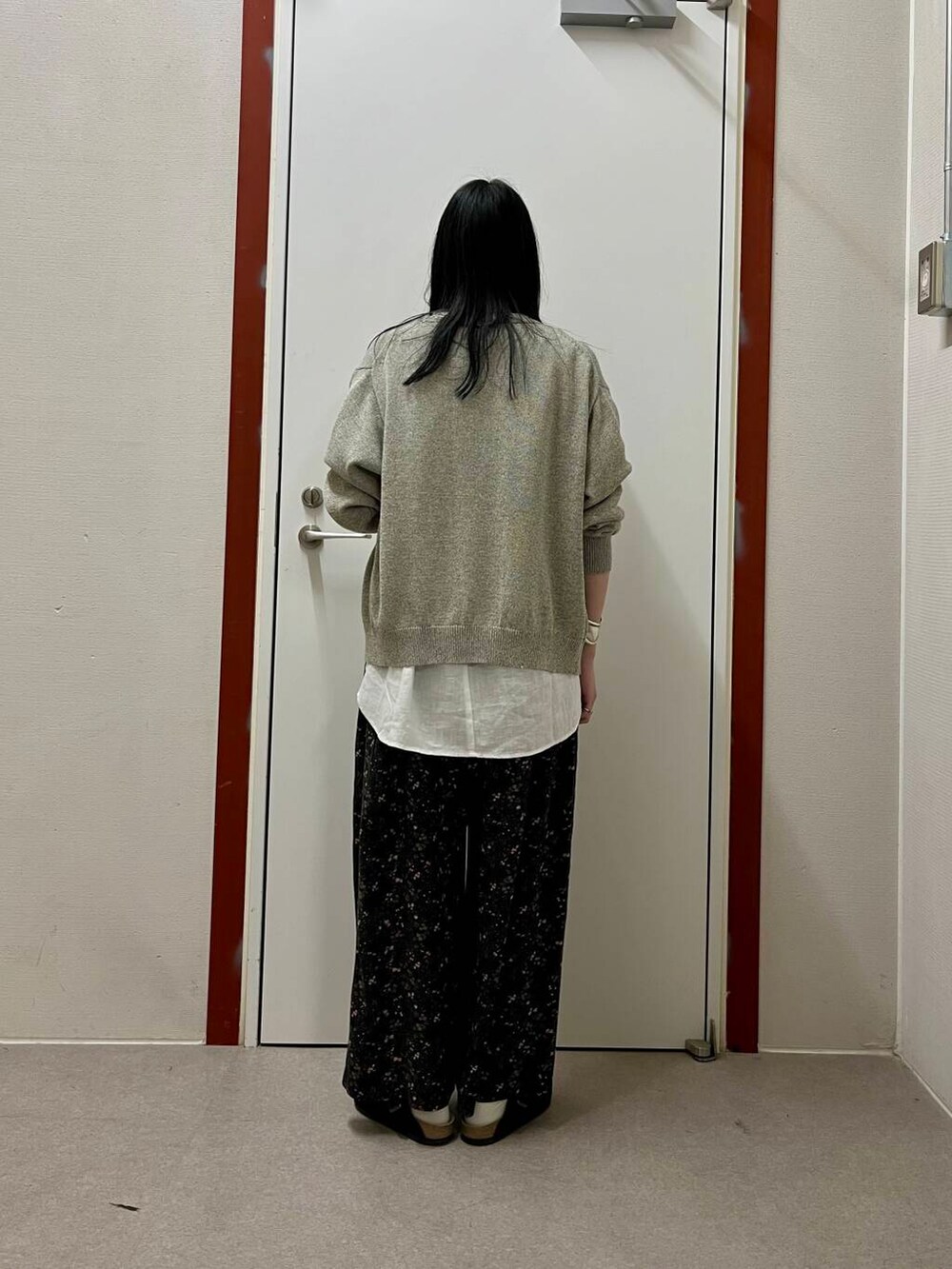 「かぐれ、newarrival」｜「かぐれのリネンクルーネックプルオーバー（シャツ/ブラウス、ホワイト系）」を使った、pyonさん（レディース・161cm）の春コーディネートの4枚目の写真