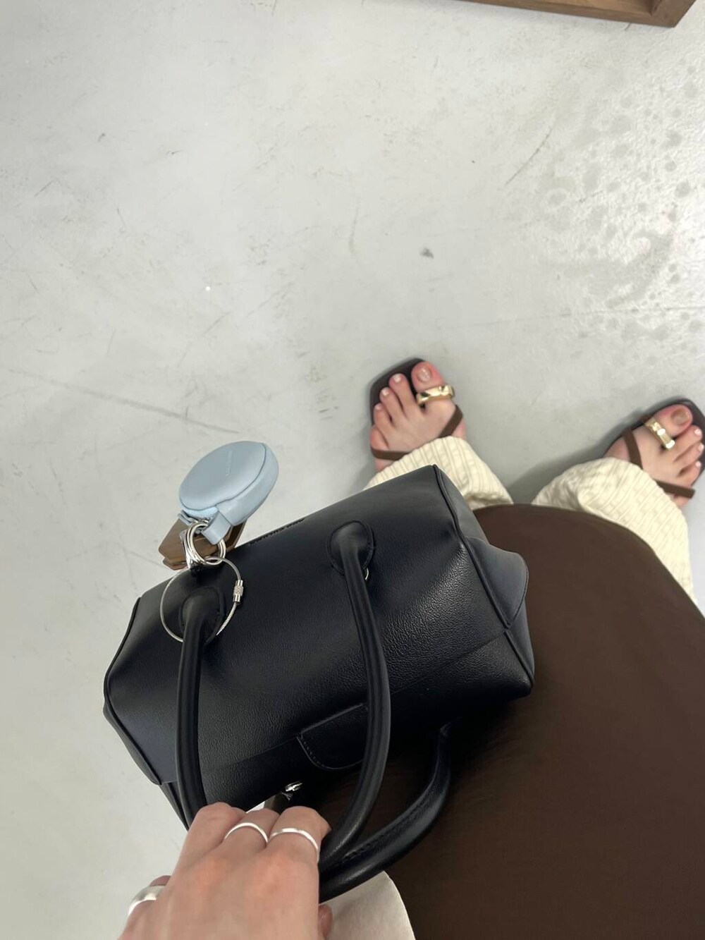「newarrival、私のイチ推しブランド」｜「RODE SKOのADD CULUMN　LOP BOSTON S（ハンドバッグ、ブラック系）」を使った、MINAMIさん（レディース・153cm）の春コーディネートの3枚目の写真