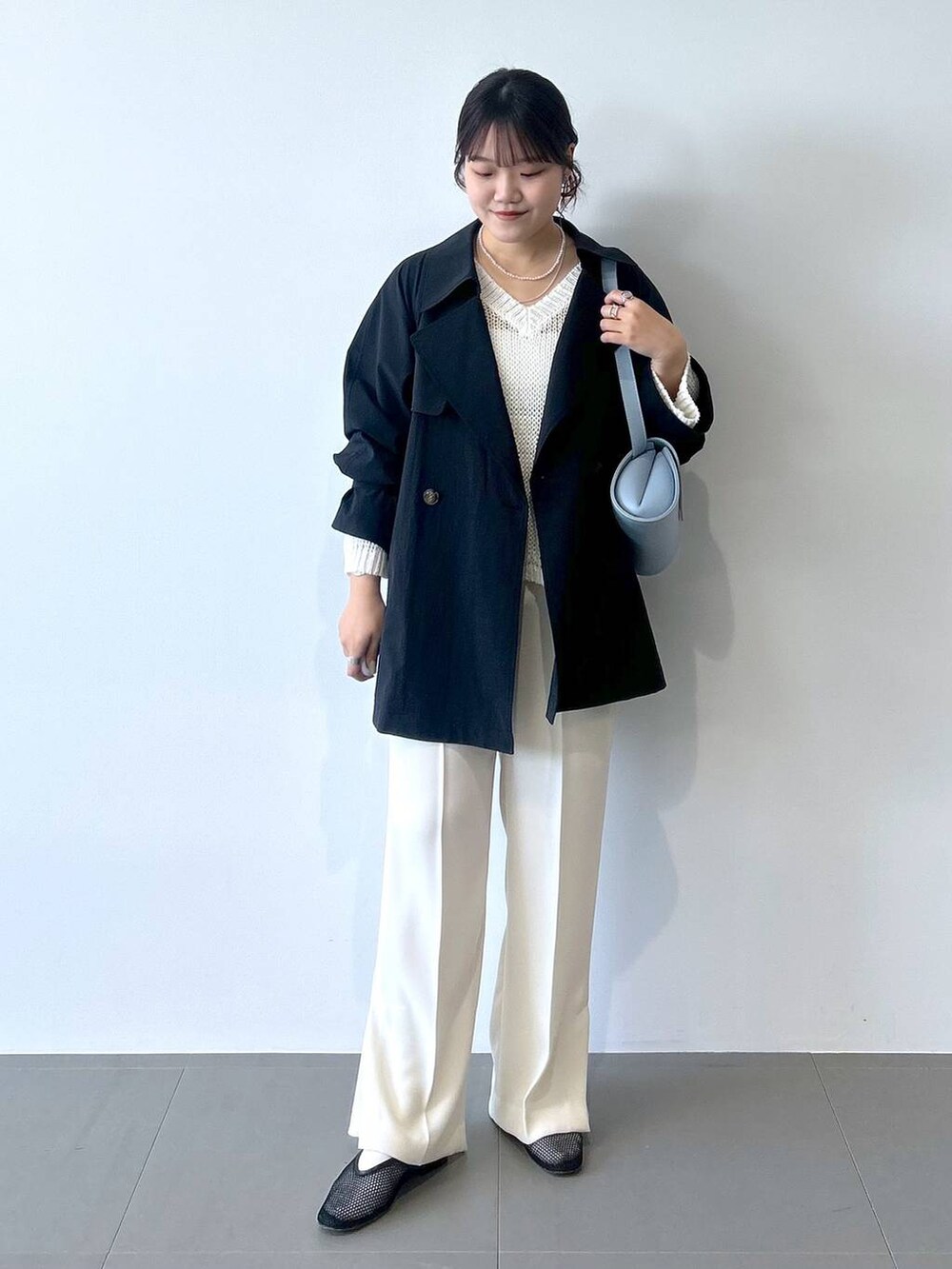 「リラックス、ナチュラル、カジュアル、BABYLONE」｜「REMMEの【REMME】メッシュシューズ（パンプス、ブラック系）」を使った、anriさん（レディース・157cm）の春コーディネートの2枚目の写真