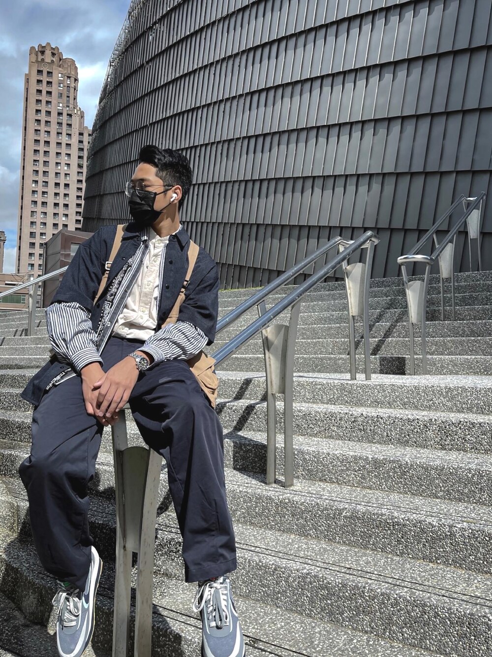 「ootd、sacai×nike、sacaiwaffle、CITYBOY」｜「UNIQLOのアイテム（その他アウター、ブラック系）」を使った、Peter さん（メンズ・175cm）の秋コーディネートの2枚目の写真