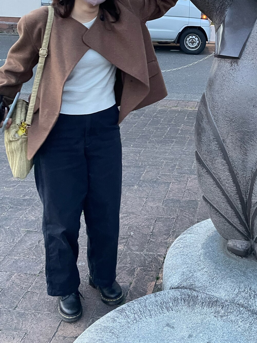 「UNIQLOのアイテム（ノーカラーコート、ブラウン系）」を使った、jimiyu🍠さん（レディース・153cm）の春コーディネートの2枚目の写真