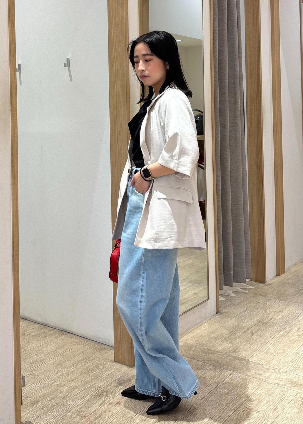 「初夏コーデ、夏コーデ、デートコーデ、お出かけコーデ、旅行コーデ、推し活コーデ、女子会コーデ、大人カジュアル、パンツスタイル、体型カバー、カジュアルコーデ」｜「VISの18mm幅ニュアンス変形ベルト（ベルト、ブラック系）」を使った、スズさん（レディース・152cm）の夏コーディネートの3枚目の写真