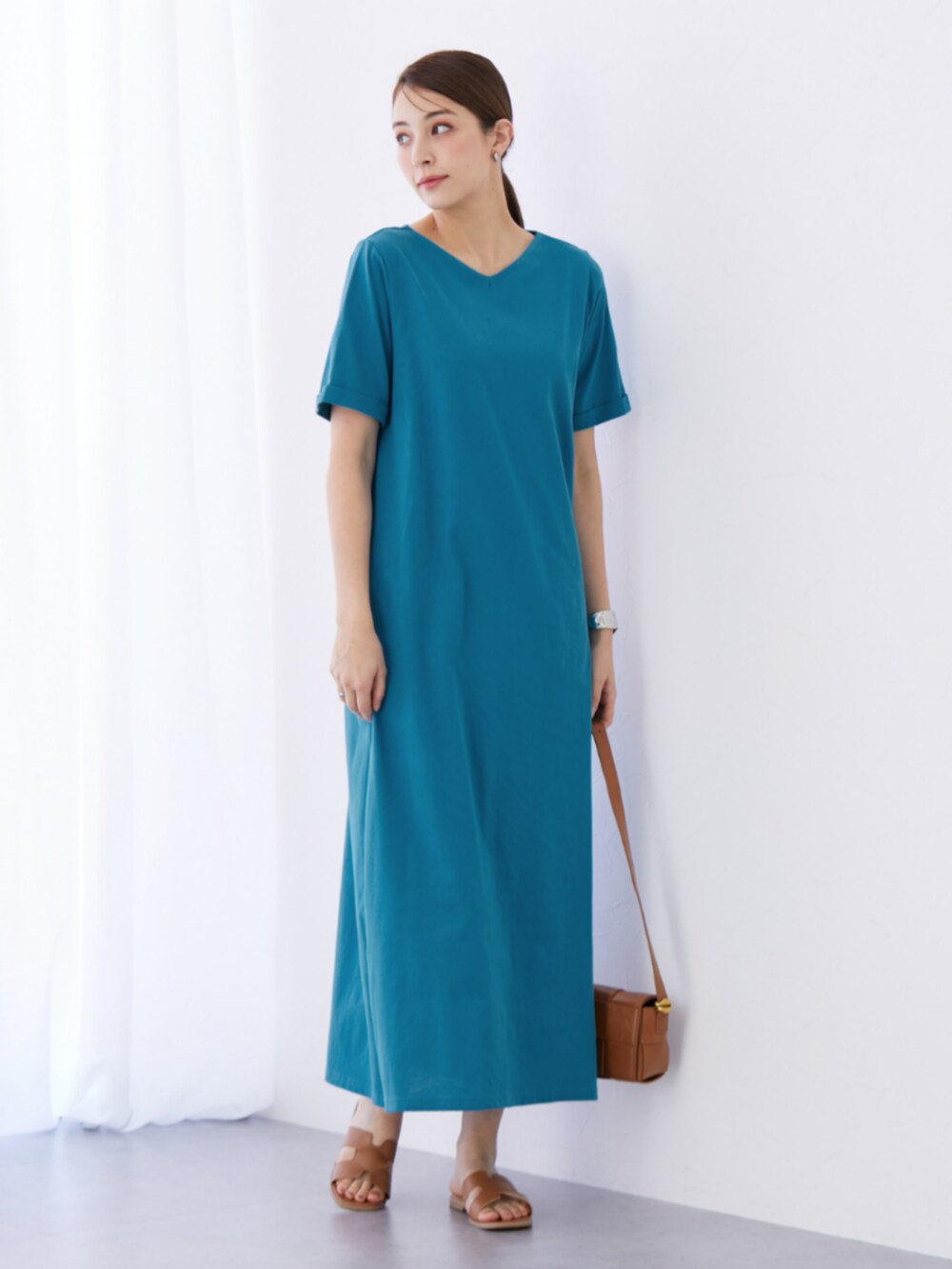 「夏コーデ、レギュラー、モデル、高身長レディースファッション、高身長、高身長女子、高身長コーデ、高身長女子コーデ、sllatgir.」｜「slattgirの高身長　汗染みしにくい綿１００％カットソーマキシ丈ワンピース　（トールサイズ）（ワンピース、ブルー系）」を使った、nissen Tall Modelsさん（レディース・173cm）の春コーディネートの2枚目の写真