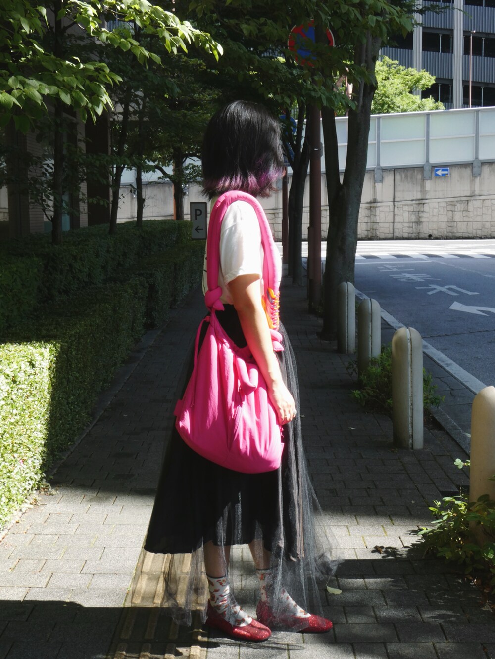 「きれいめカジュアル、さらっと晴れやかスナップ、夏コーデ、初夏コーデ、古着MIX、夏だ！Tシャツ着よう！、チュールスカート」｜「YOKIHIのアイテム（Tシャツ/カットソー、その他）」を使った、yokihikmさん（レディース・166cm）の夏コーディネートの2枚目の写真