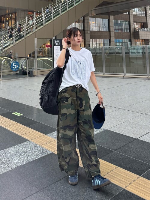 Supreme の帽子を使った「迷彩柄」の人気ファッション