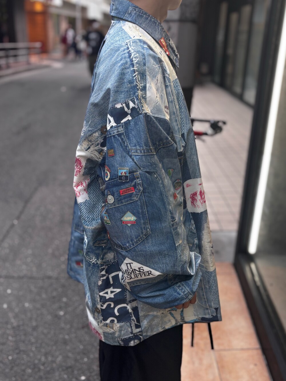その他のジャケット/アウターを着用したメンズの秋コーディネートの5枚目の写真
