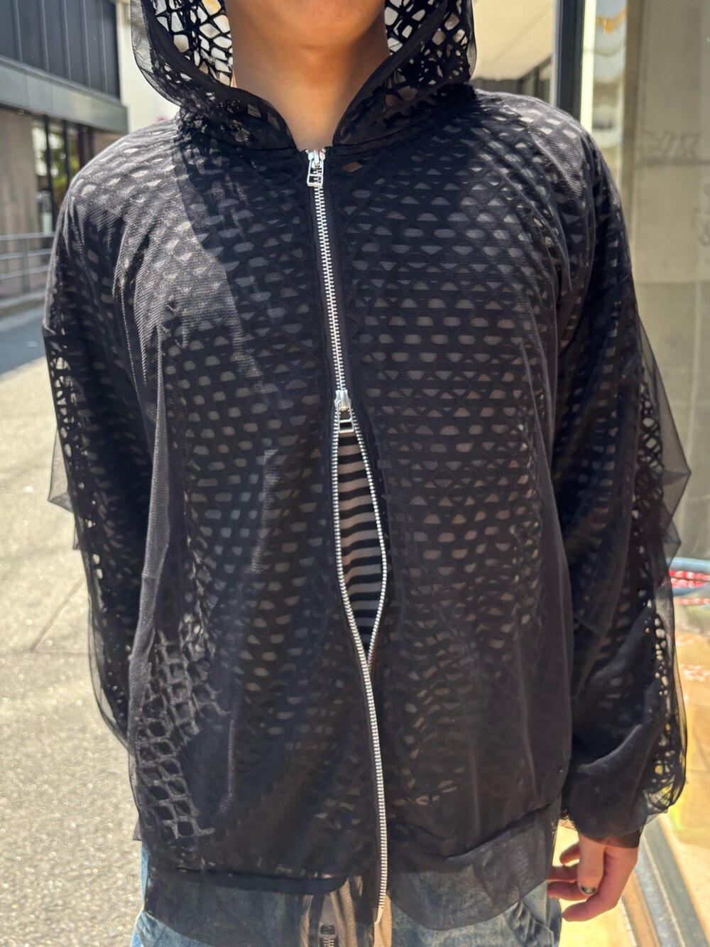 「ROYAL FLASHのアイテム（ジャケット/アウター、ブラック系）」を使った、tou1109さん（メンズ・163cm）の春コーディネートの3枚目の写真