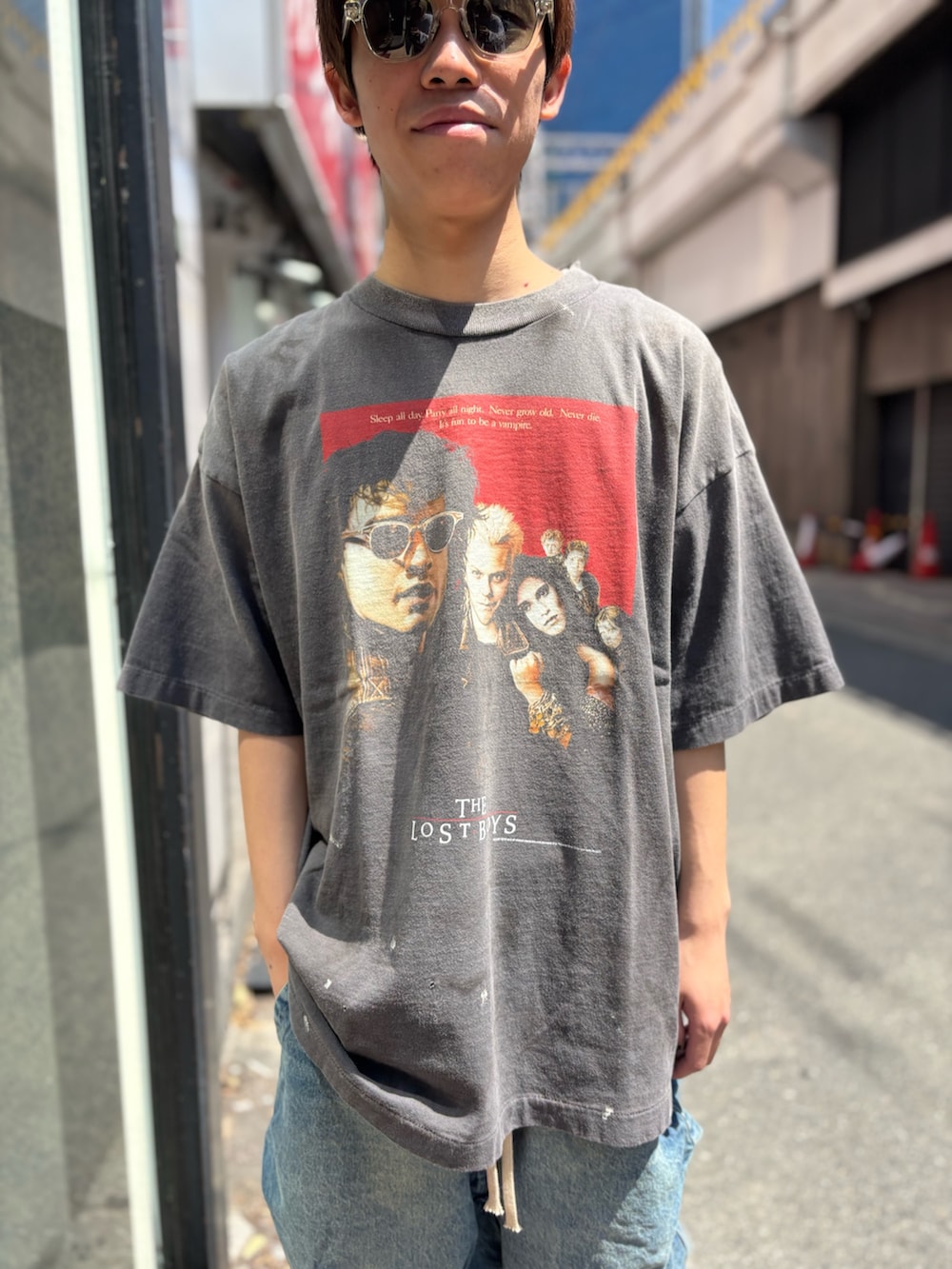 「ROYAL FLASHのアイテム（Tシャツ/カットソー、グレー系）」を使った、tou1109さん（メンズ・163cm）の春コーディネートの2枚目の写真