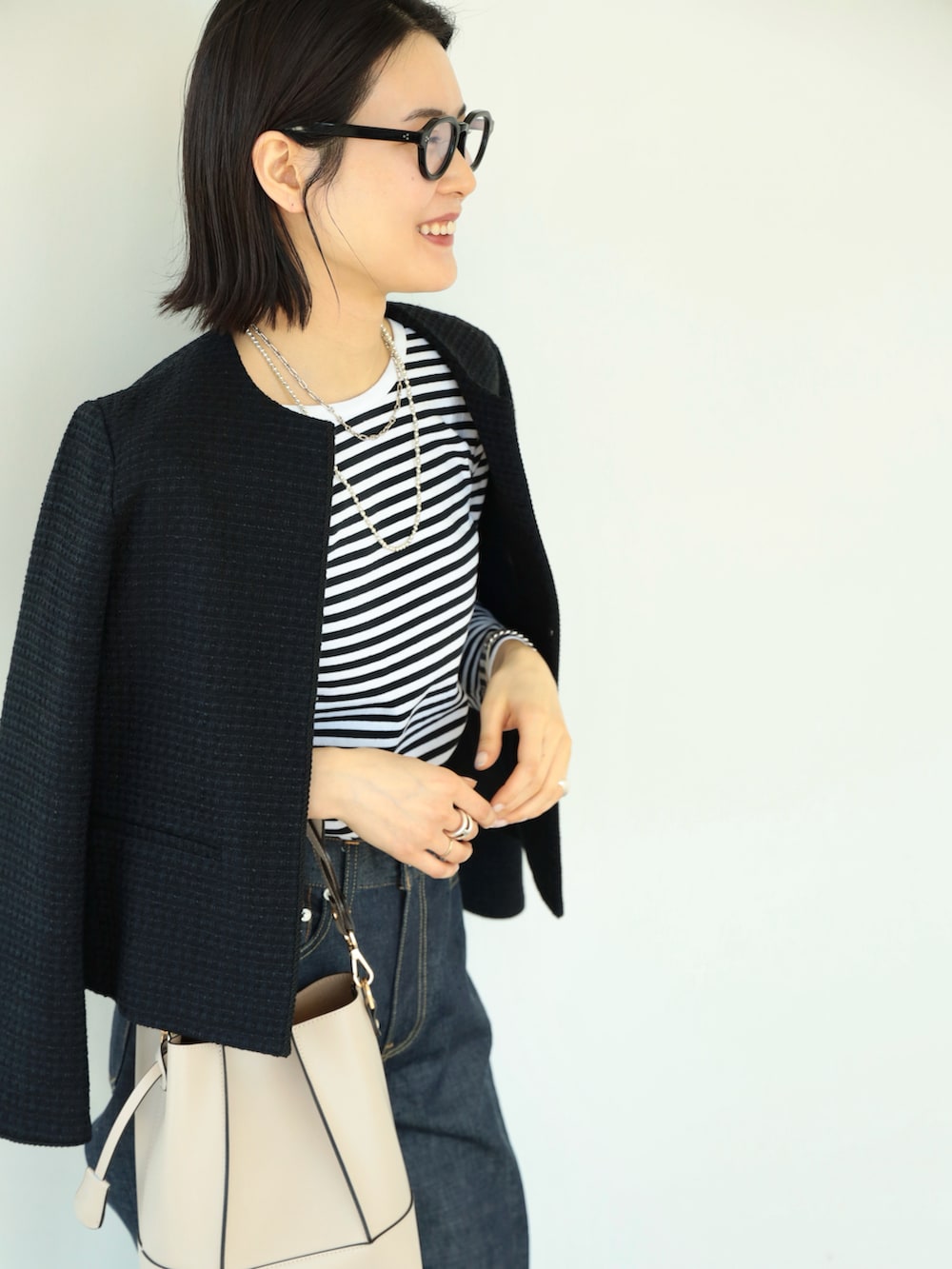 「春のNewスタイル、春服コーデ、ノーカラージャケット、グルカサンダル、デニムパンツ、めがね、ボーダー、ボーダートップス、ツイードジャケット、きれいめカジュアル、大人女子、大人コーデ、春、いいね、save、フォローお願いします🤑、高身長コーデ」｜「Demi-Luxe BEAMSの【セレモニー・フォーマル】Demi-Luxe BEAMS / ツイード クルーネック ジャケット＊（ノーカラージャケット、ブルー系）」を使った、kanakoさん（レディース・165cm）の春コーディネートの4枚目の写真