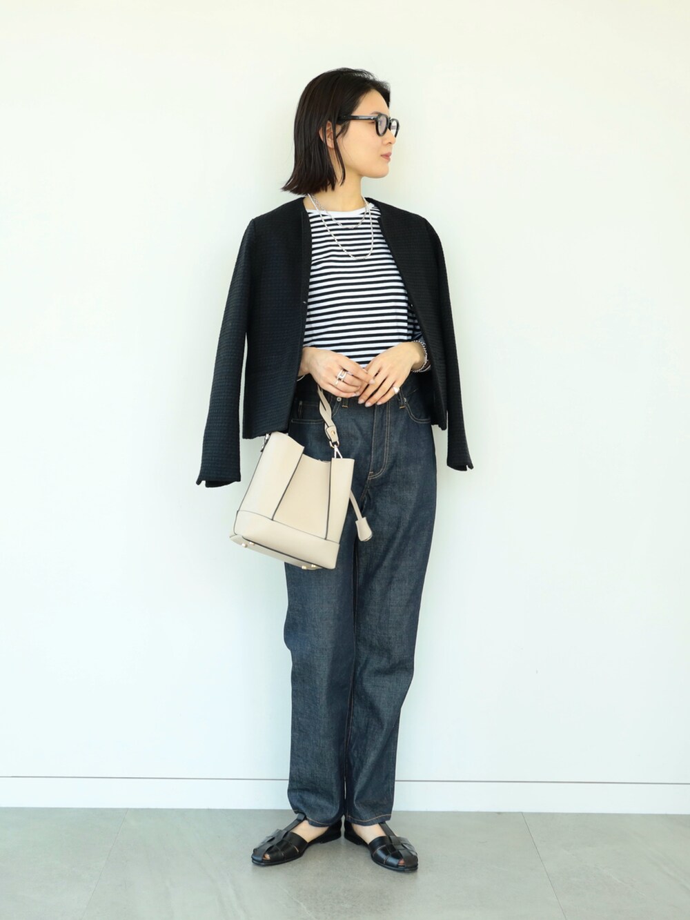 「春のNewスタイル、春服コーデ、ノーカラージャケット、グルカサンダル、デニムパンツ、めがね、ボーダー、ボーダートップス、ツイードジャケット、きれいめカジュアル、大人女子、大人コーデ、春、いいね、save、フォローお願いします🤑、高身長コーデ」｜「Demi-Luxe BEAMSの【セレモニー・フォーマル】Demi-Luxe BEAMS / ツイード クルーネック ジャケット＊（ノーカラージャケット、ブルー系）」を使った、kanakoさん（レディース・165cm）の春コーディネートの2枚目の写真