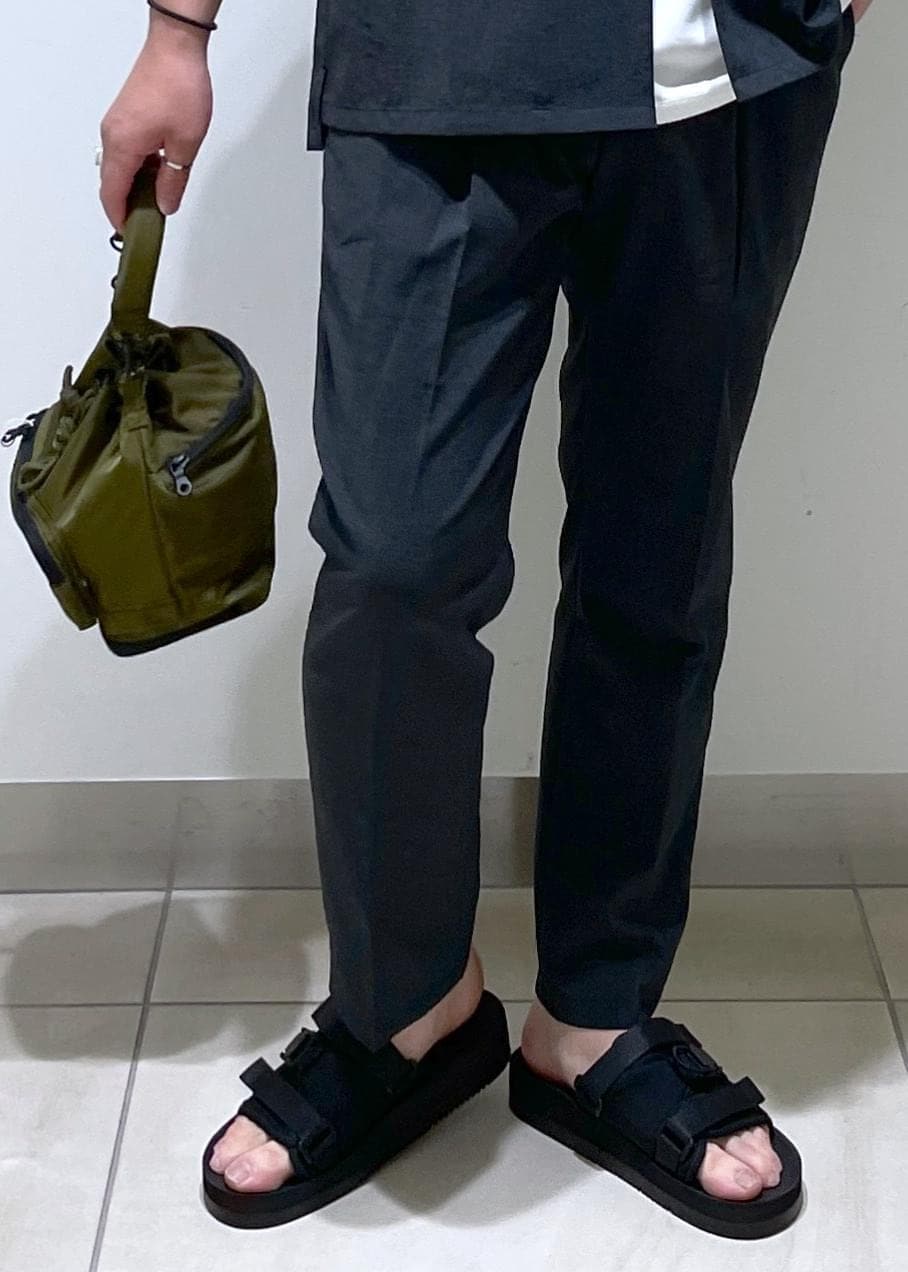 「24SS、2024SS、ADAM ET ROPÉ、FEMME、HOMME、UNISEX、SDGs、サステナブル、低身長、骨格ストレート、イエベ、セットアップ、セットアップ対応、セットアイテム、SETアイテム」|「ADAM ET ROPE'のカバロス スエット ガード ベーシック ポケット Tシャツ / 汗染み防止(Tシャツ/カットソー、ホワイト系)」を使った、adam_yamashitaさん(メンズ・169cm)の春コーディネートの3枚目の写真