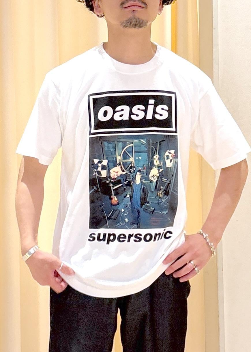 「oasis、オアシス、初夏コーデ、夏コーデ、デートコーデ、お出かけコーデ、シンプルコーデ、ADAM ET ROPÉ、ストレート、ブルべ夏、ノーマル、トップス、Tシャツ/カットソー、パンツ、デニムパンツ」｜「ADAM ET ROPE'の【NIKKE】ストレート デニム スラックス / ADAM ET ROPE' JEANS -IMAG-（デニムパンツ、ブラック系）」を使った、adam_yamashitaさん（メンズ・169cm）の夏コーディネートの5枚目の写真