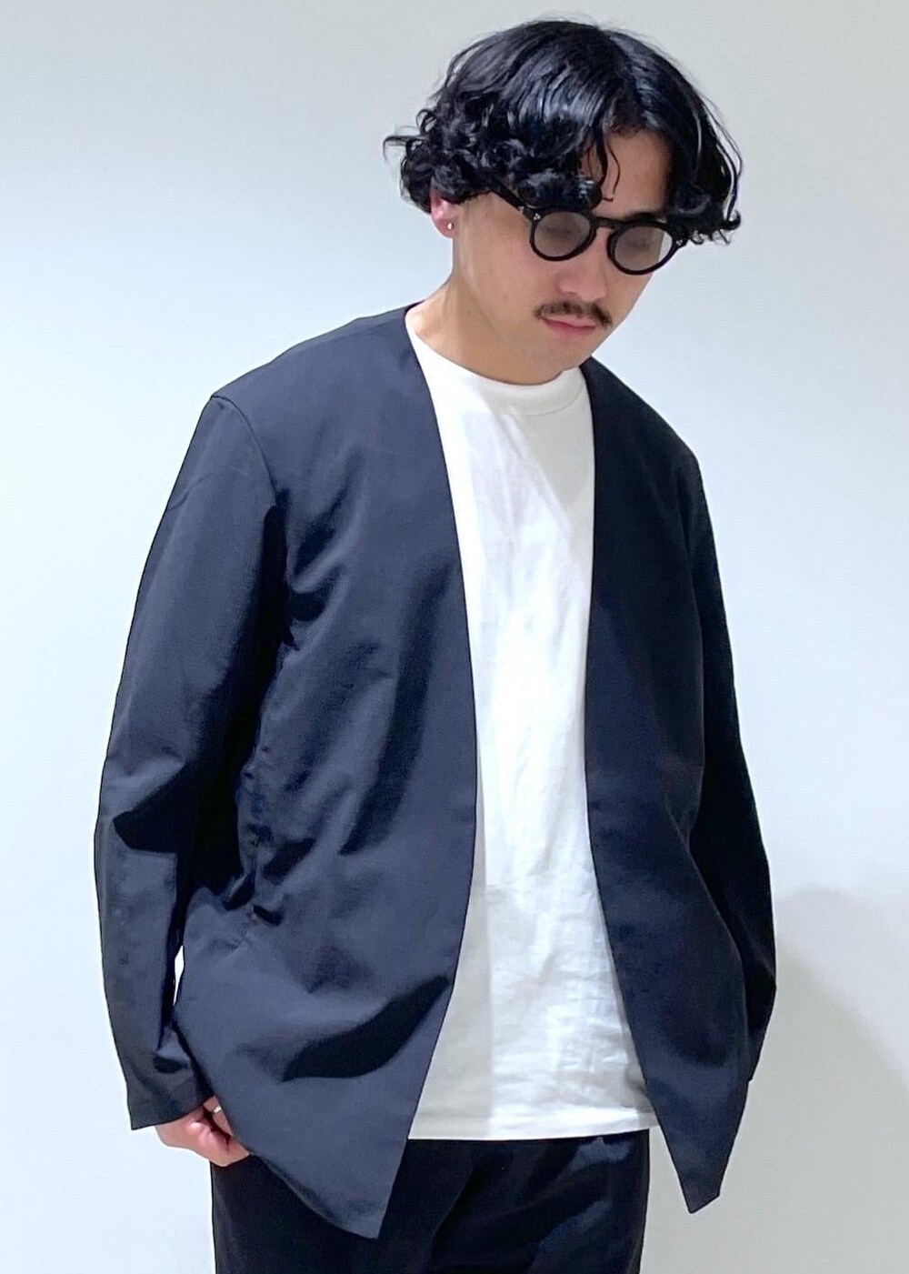 「セットアップ、24SS、2024SS、ADAM ET ROPÉ、FEMME、HOMME、UNISEX、SDGs、サステナブル、骨格ストレート、きれいめ、きれいめカジュアル、春、夏、春コーデ」｜「ADAM ET ROPE'のカバロス スエット ガード ベーシック ポケット Tシャツ / 汗染み防止（Tシャツ/カットソー、グリーン系）」を使った、adam_yamashitaさん（メンズ・169cm）の春コーディネートの6枚目の写真