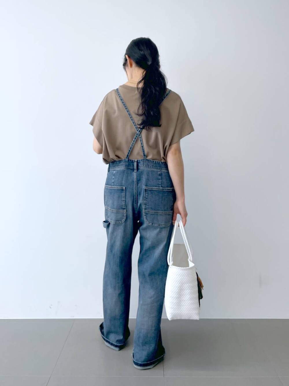 「着痩せ・細見え、体型カバー、休日コーデ、カジュアル、オーバーサイズ、ウォッシャブル、BARNYARDSTORM、ChooseYourFavT_BARNYARDSTORM」｜「BARNYARDSTORMのBARNYARDSTORM / メタルツキレザートング（サンダル、イエロー系）」を使った、なーさん（レディース・156cm）の夏コーディネートの3枚目の写真