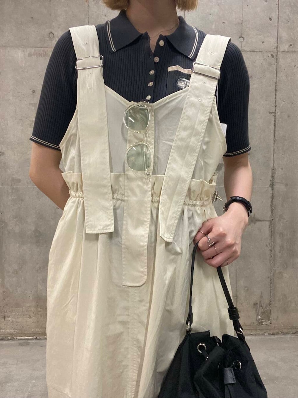 「KBF、senseofplace」｜「SMELLYのクリアフレームサングラス（サングラス、イエロー系）」を使った、tsucchiiiiさん（レディース・162cm）の夏コーディネートの2枚目の写真