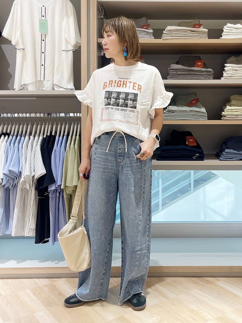 「ベーシック/シンプル、着痩せ・細見え、カジュアル、GLOBAL WORK、GOOD DENIM_GLOBAL WORK、ママコーデ」｜「niko and...のオリジナル　アップルウォッチベルト（スマホグッズ、その他）」を使った、kusuko1103さん（レディース・163cm）の春コーディネートの3枚目の写真