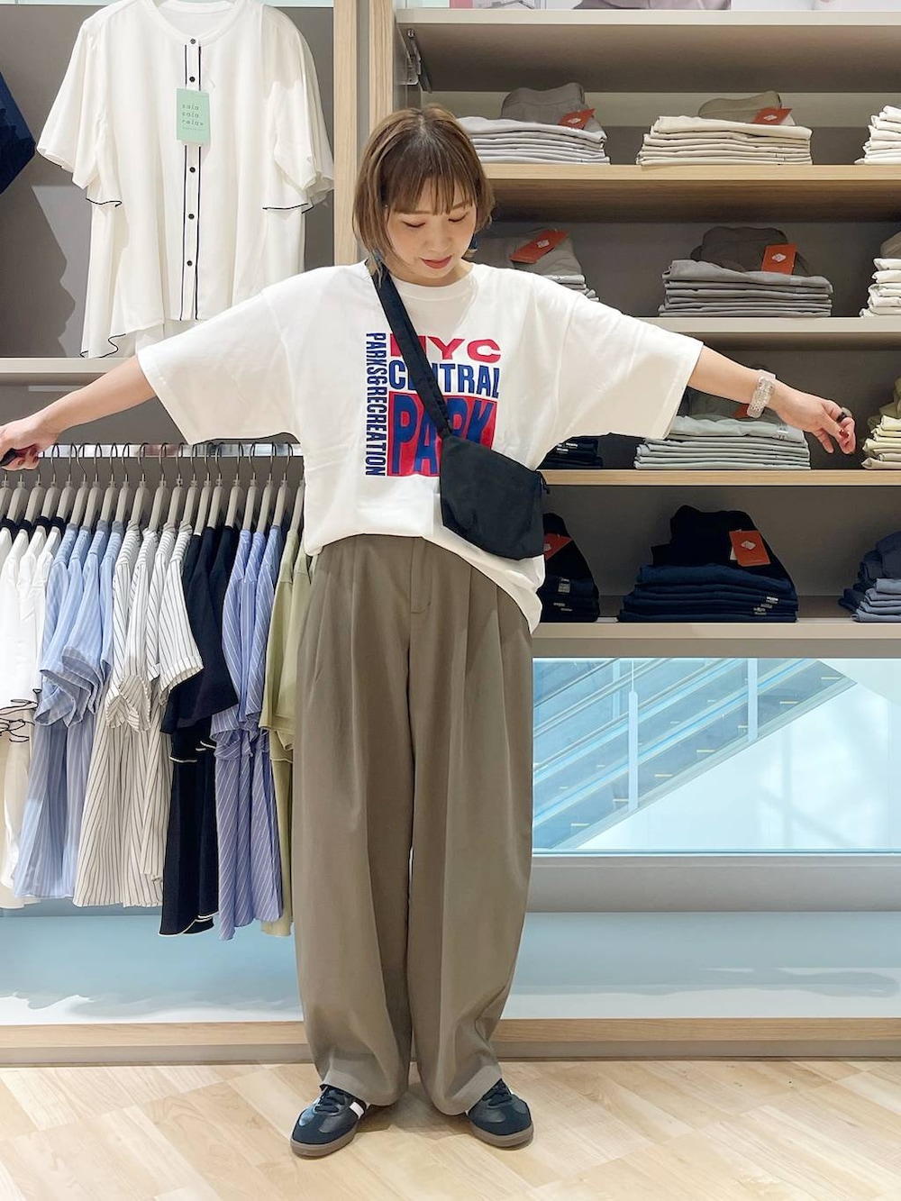 「ベーシック/シンプル、着痩せ・細見え、カジュアル、GLOBAL WORK、ママコーデ」｜「niko and...のオリジナル　アップルウォッチベルト（スマホグッズ、その他）」を使った、kusuko1103さん（レディース・163cm）の春コーディネートの3枚目の写真