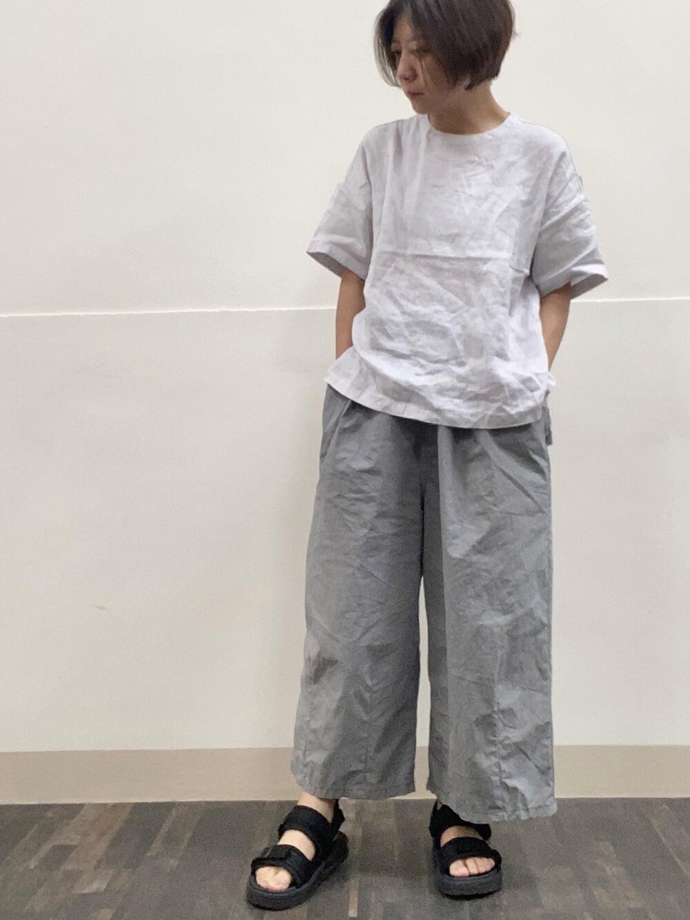 「無印良品のアイテム（トップス、グレー系）」を使った、yukichen3388さん（レディース・155cm）の夏コーディネートの2枚目の写真