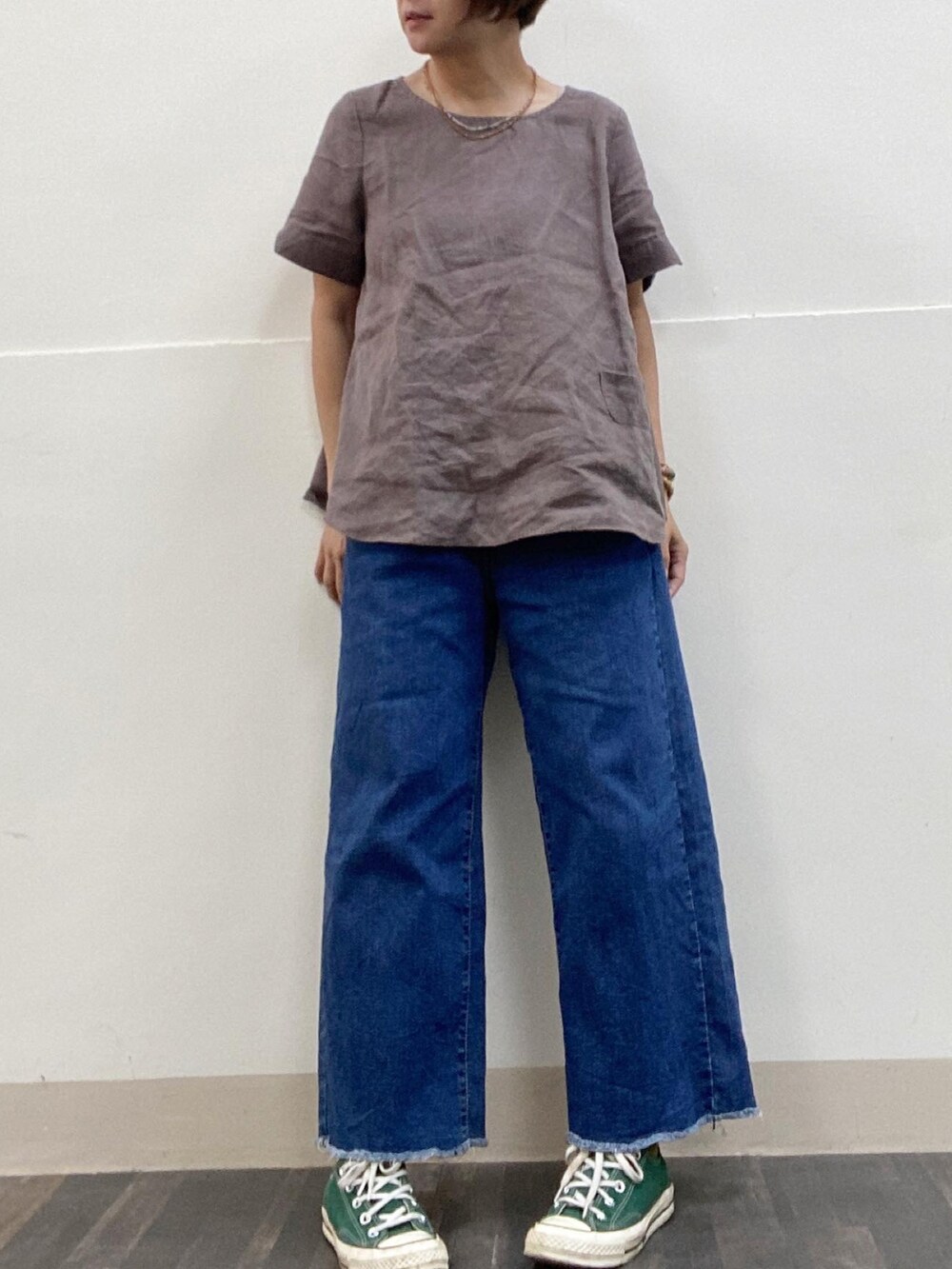 「CONVERSEのアイテム（スニーカー、グリーン系）」を使った、yukichen3388さん（レディース・155cm）の秋コーディネートの2枚目の写真