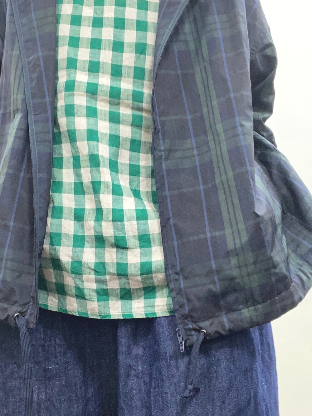「oliveのアイテム（パンツ、ブルー系）」を使った、yukichen3388さん（レディース・155cm）の秋コーディネートの4枚目の写真