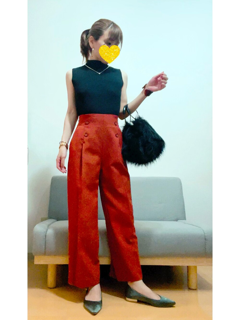 「秋色、ノースリーブニット、マリンパンツ、フラットパンプス、ファーバッグ、大人コーデ、プチプラコーデ、低身長コーデ、アラフォーコーデ、お洒落さんとつながりたい」｜「minimini storeのアイテム（ニット/セーター、ブラック系）」を使った、すーさんさん（レディース・153cm）の夏コーディネートの2枚目の写真