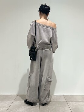 SNIDEL/NUTMEG】オフショルジップロゴプルオーバーを使った人気