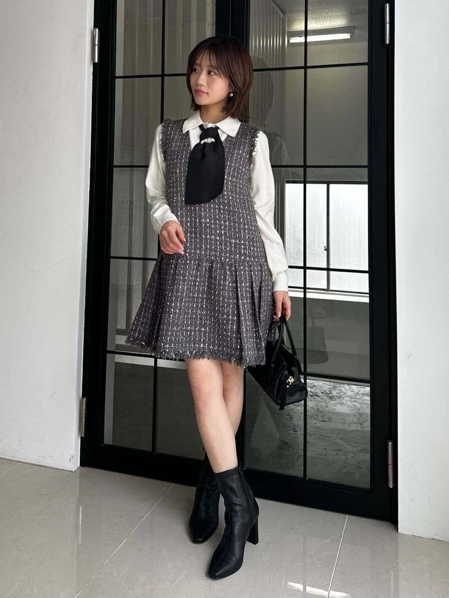 Vネックツイードジャンスカを使った人気ファッションコーディネート - WEAR