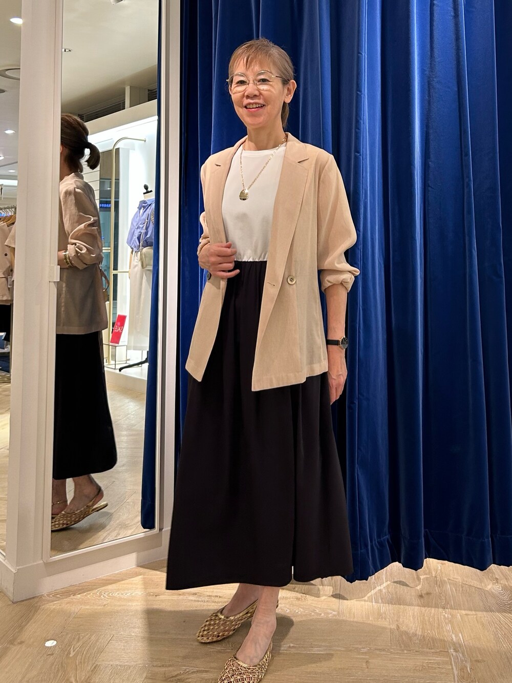 「おでかけコーデ、きれいめコーデ、シアートップス、お仕事コーデ、ワンピース、ノースリーブワンピース、ジャケット、ジャケットスタイル、50代ファッション、50代コーデ、アラフィフ」｜「NOLLEY’Sの撥水UVカットドッキングワンピース（ワンピース、ブラック系）」を使った、umezawa_nolさん（レディース・167cm）の夏コーディネートの9枚目の写真