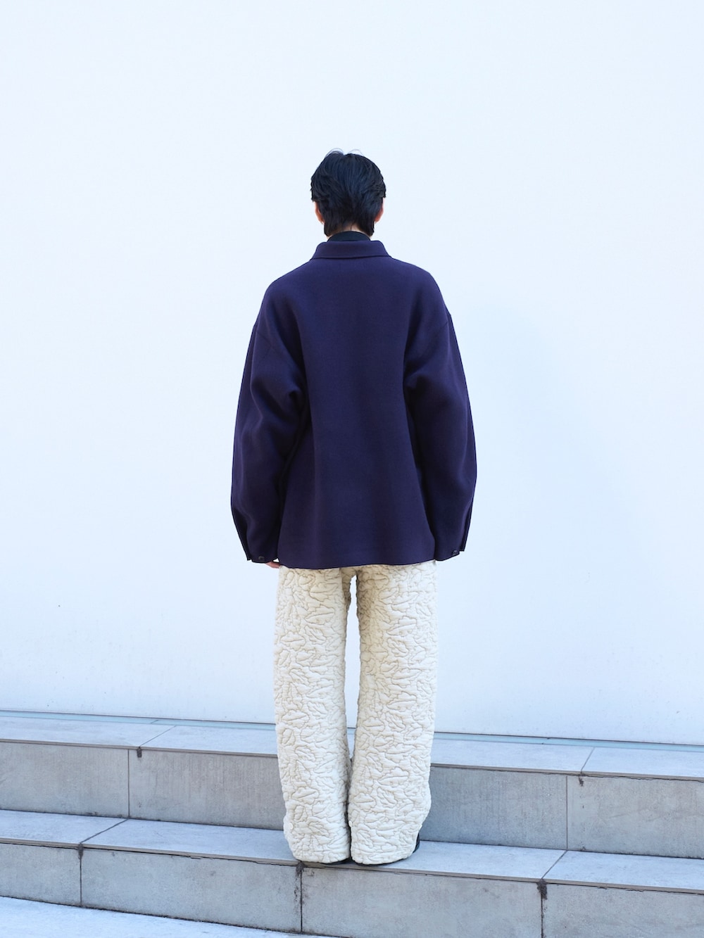 「冬アウター」｜「markaのMILITARY JACKET（ミリタリージャケット、ブルー系）」を使った、cionさん（メンズ・175cm）の冬コーディネートの5枚目の写真