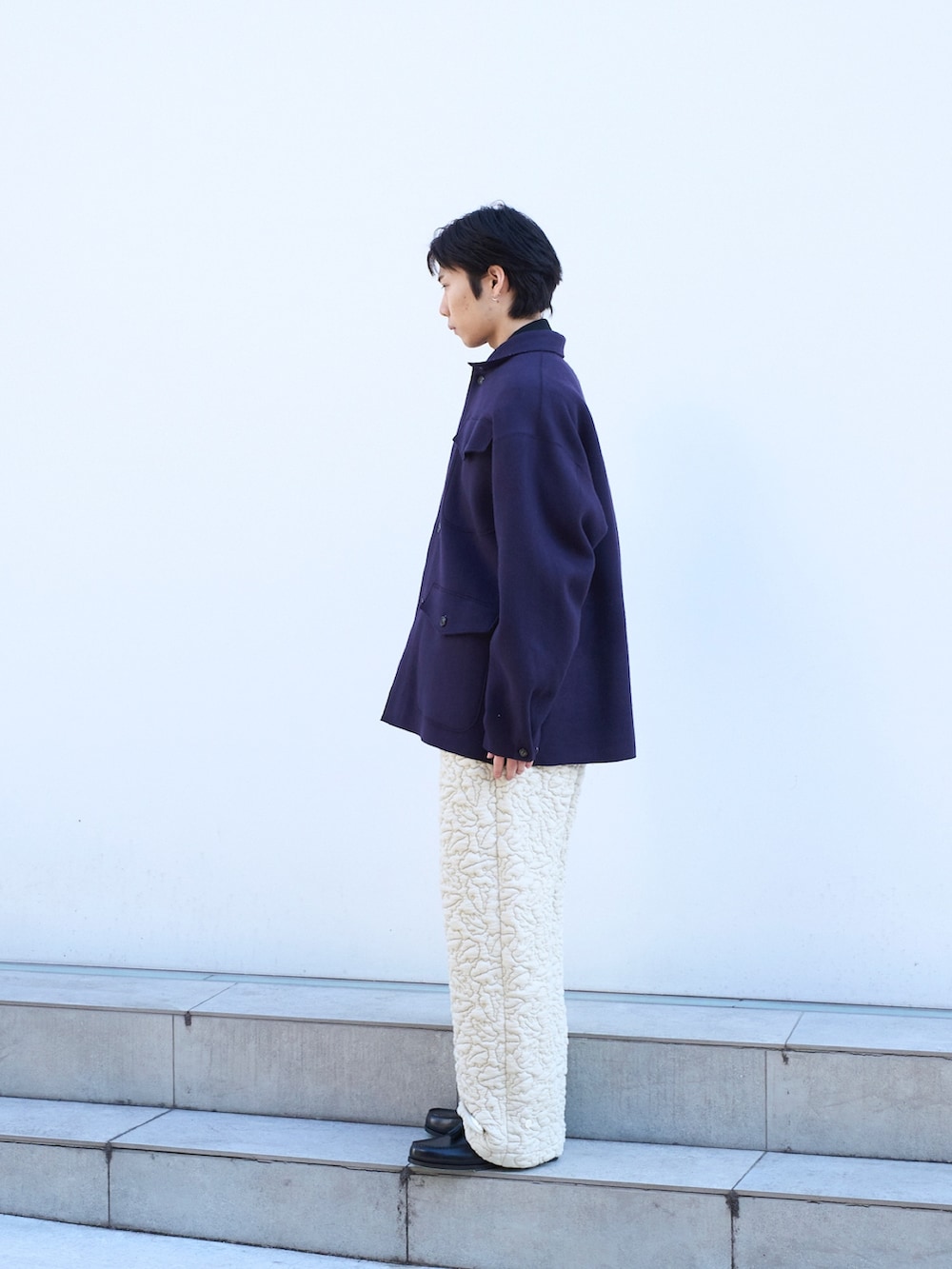 「冬アウター」｜「markaのMILITARY JACKET（ミリタリージャケット、ブルー系）」を使った、cionさん（メンズ・175cm）の冬コーディネートの4枚目の写真